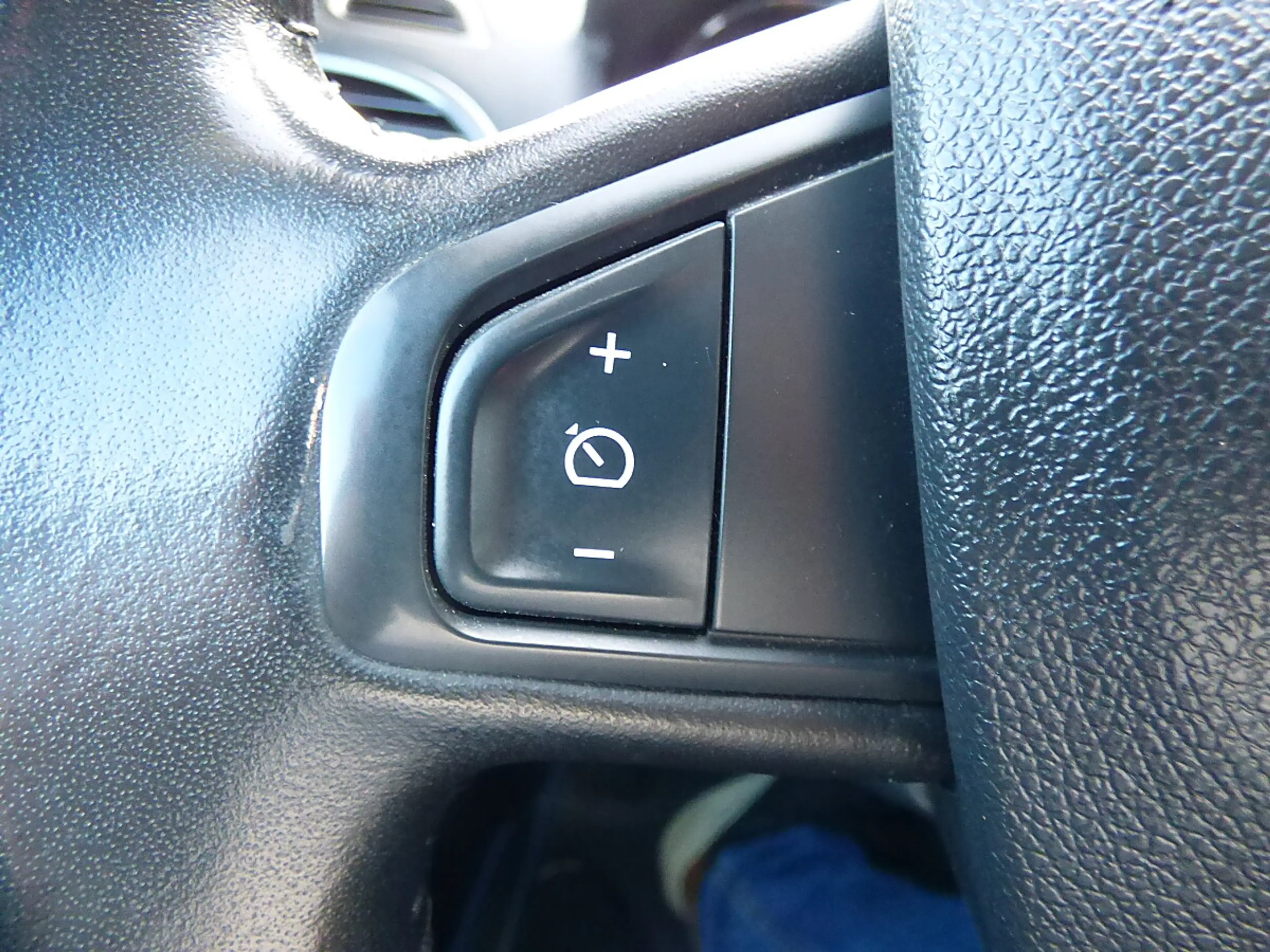 Renault Megane Mégane Grandtour Limited Energy dCi 110 8-fach/... — photo 13