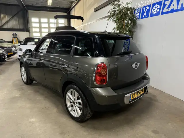 Mini Countryman view 6