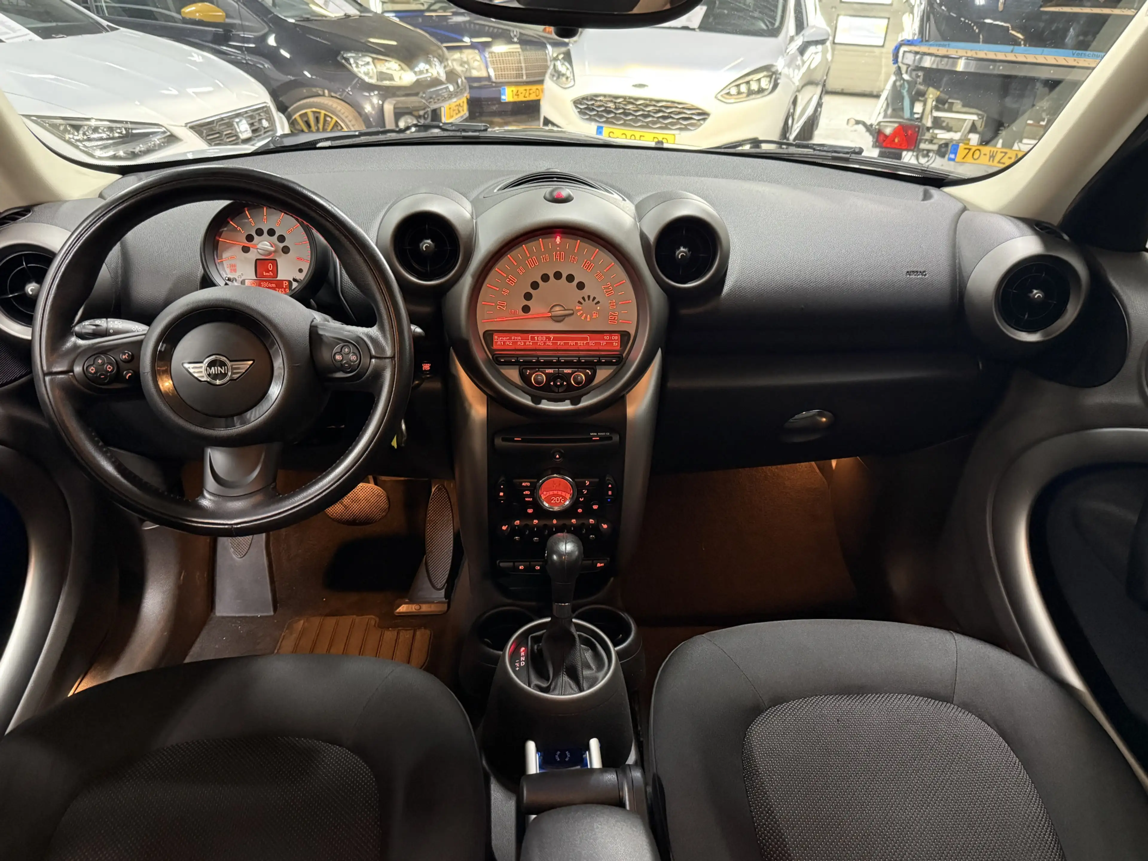 MINI Cooper Countryman 1.6 Pepper // Autom // Xenon — photo 11