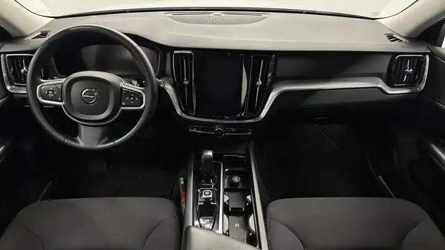 Volvo V60 view 2