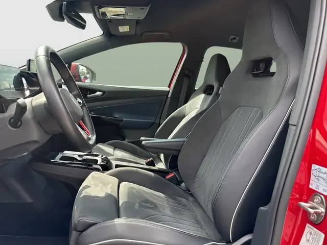 Volkswagen ID.4 view 11