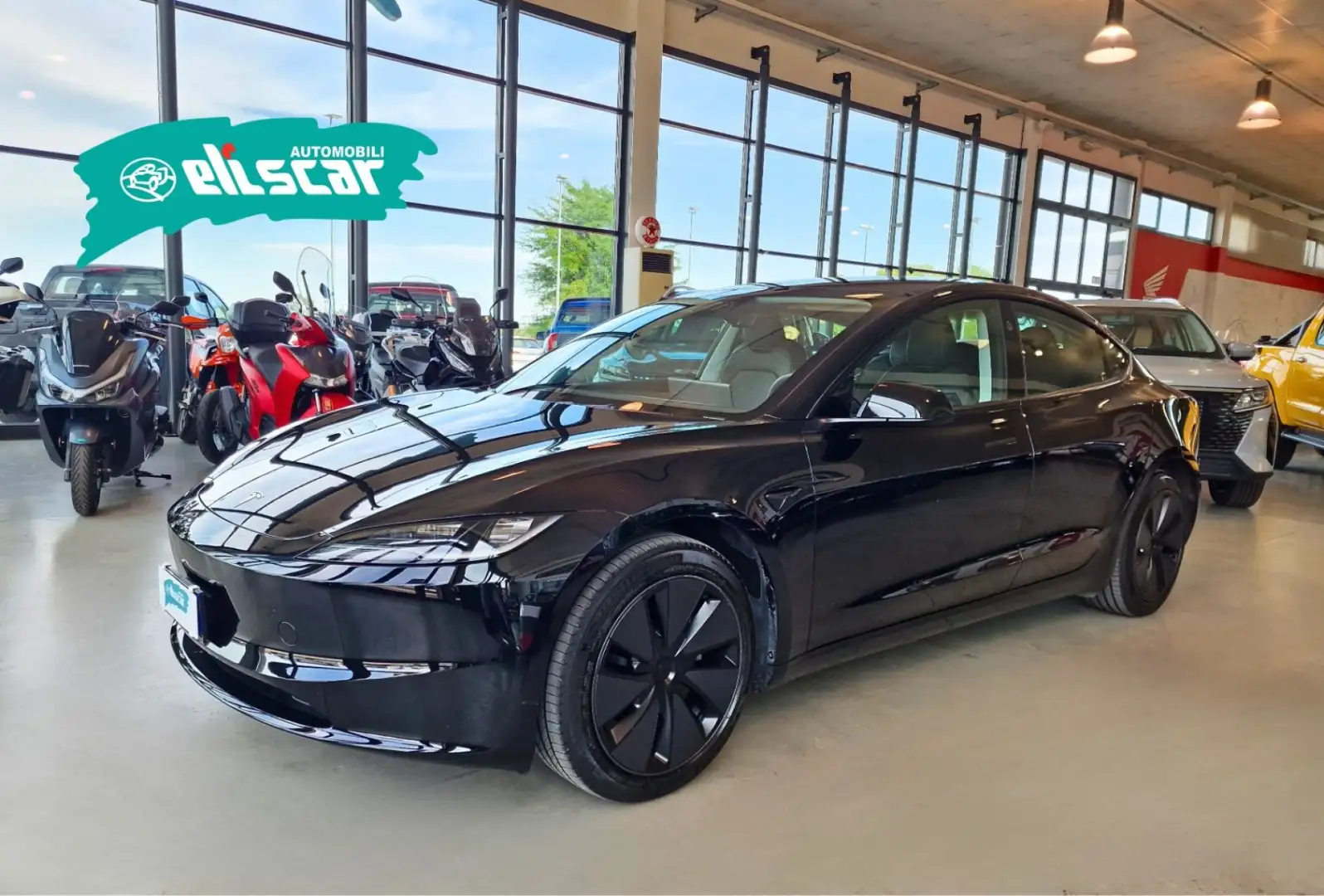Tesla Model 3 NV35 RWD Premium Schwarz - 2