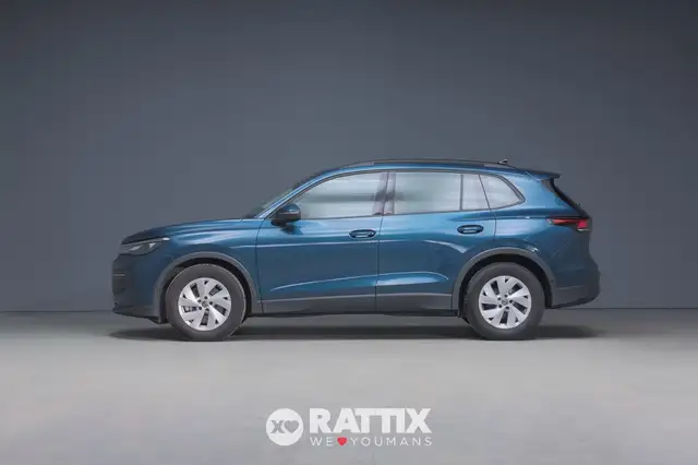 Volkswagen Tiguan view 2