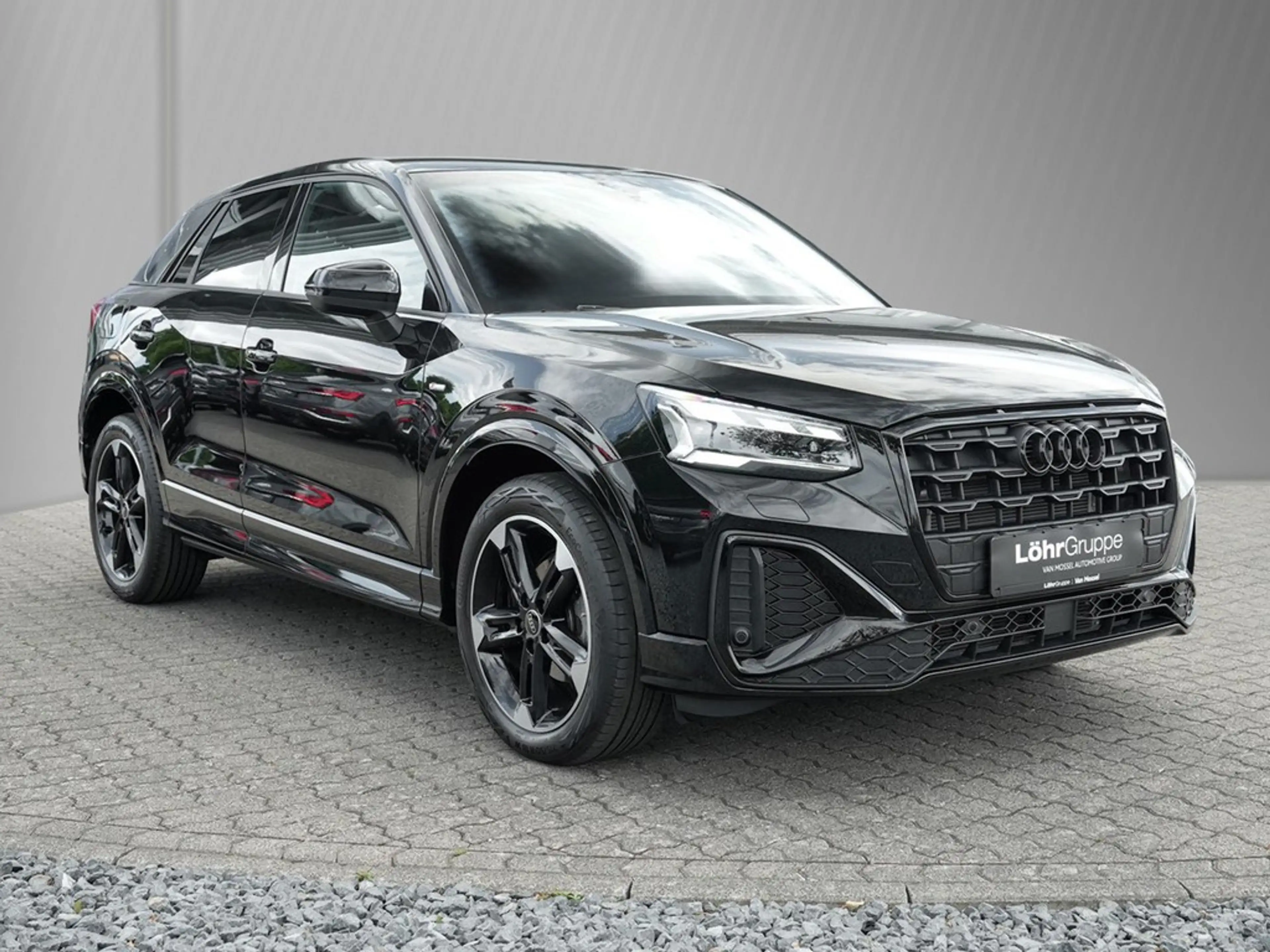 Audi Q2 35 TFSI S tronic S Line /MatrixLED/Navi/AHK — photo 5