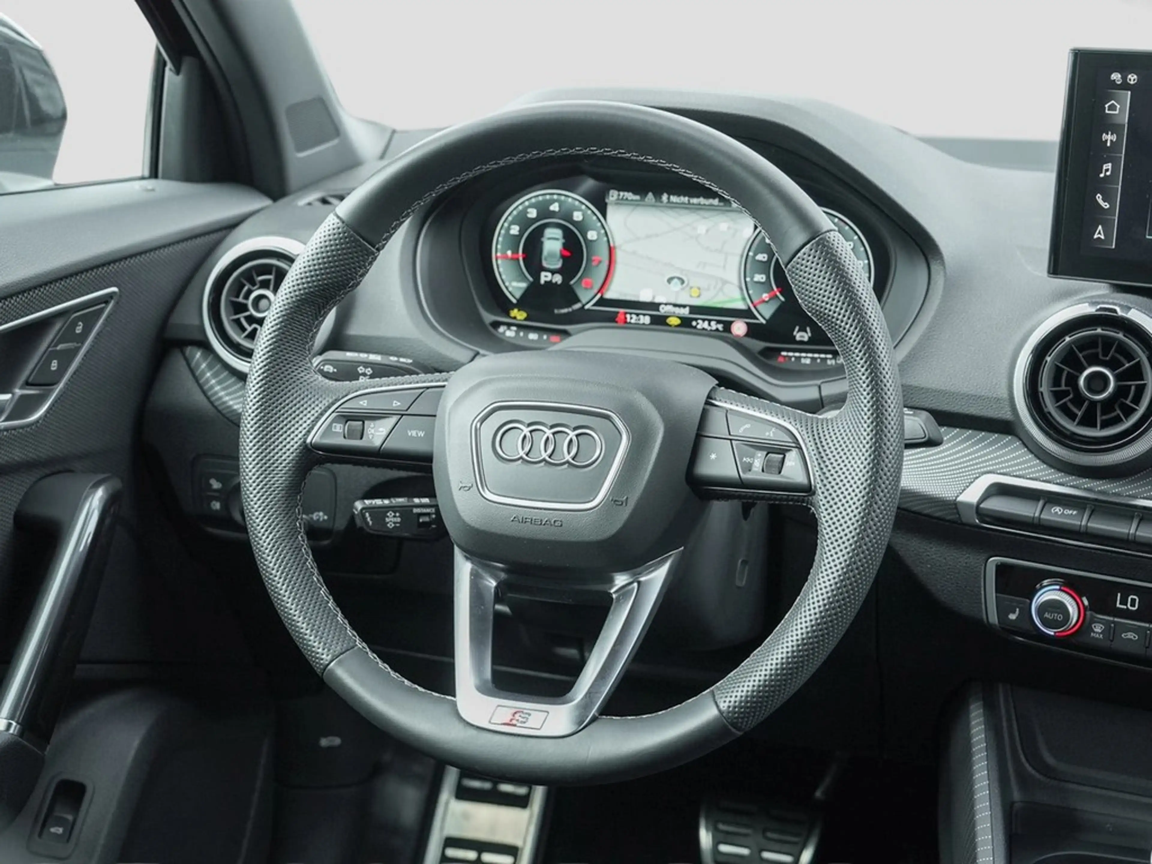 Audi Q2 35 TFSI S tronic S Line /MatrixLED/Navi/AHK — photo 14