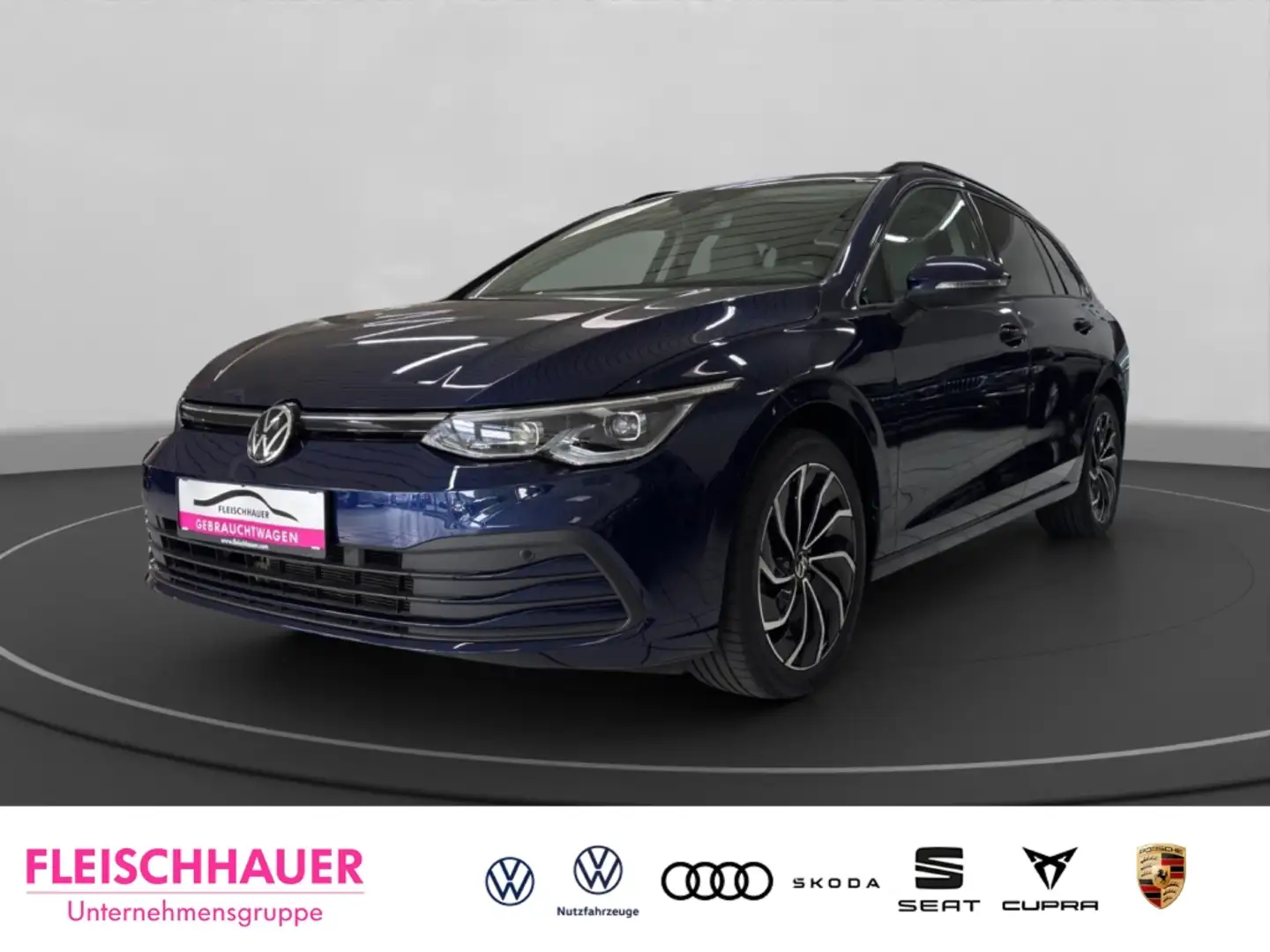 Volkswagen Golf VIII Life 1,0 l eTSI  MATRIX+PANO+ACC+NAVI+SHZ+VC Blau - 1