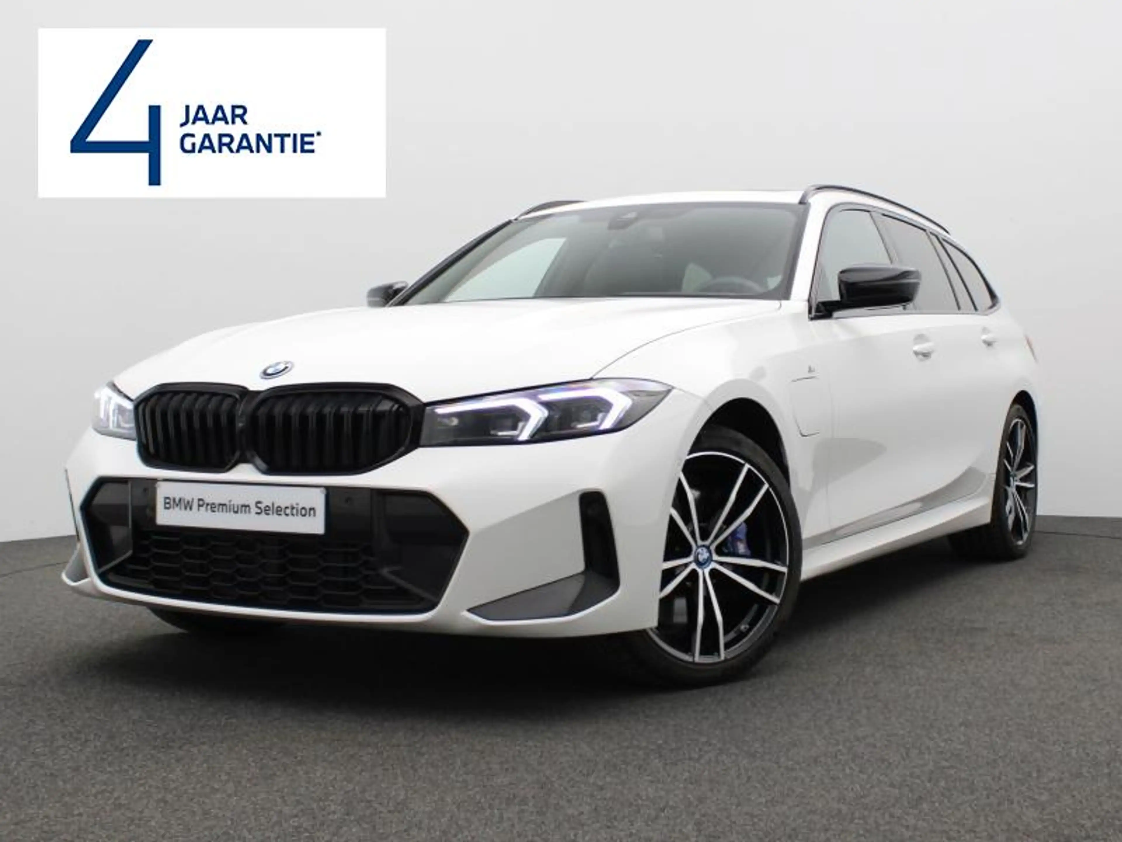 BMW 330 XDRIVE - PANODAK - HARMAN KARDON