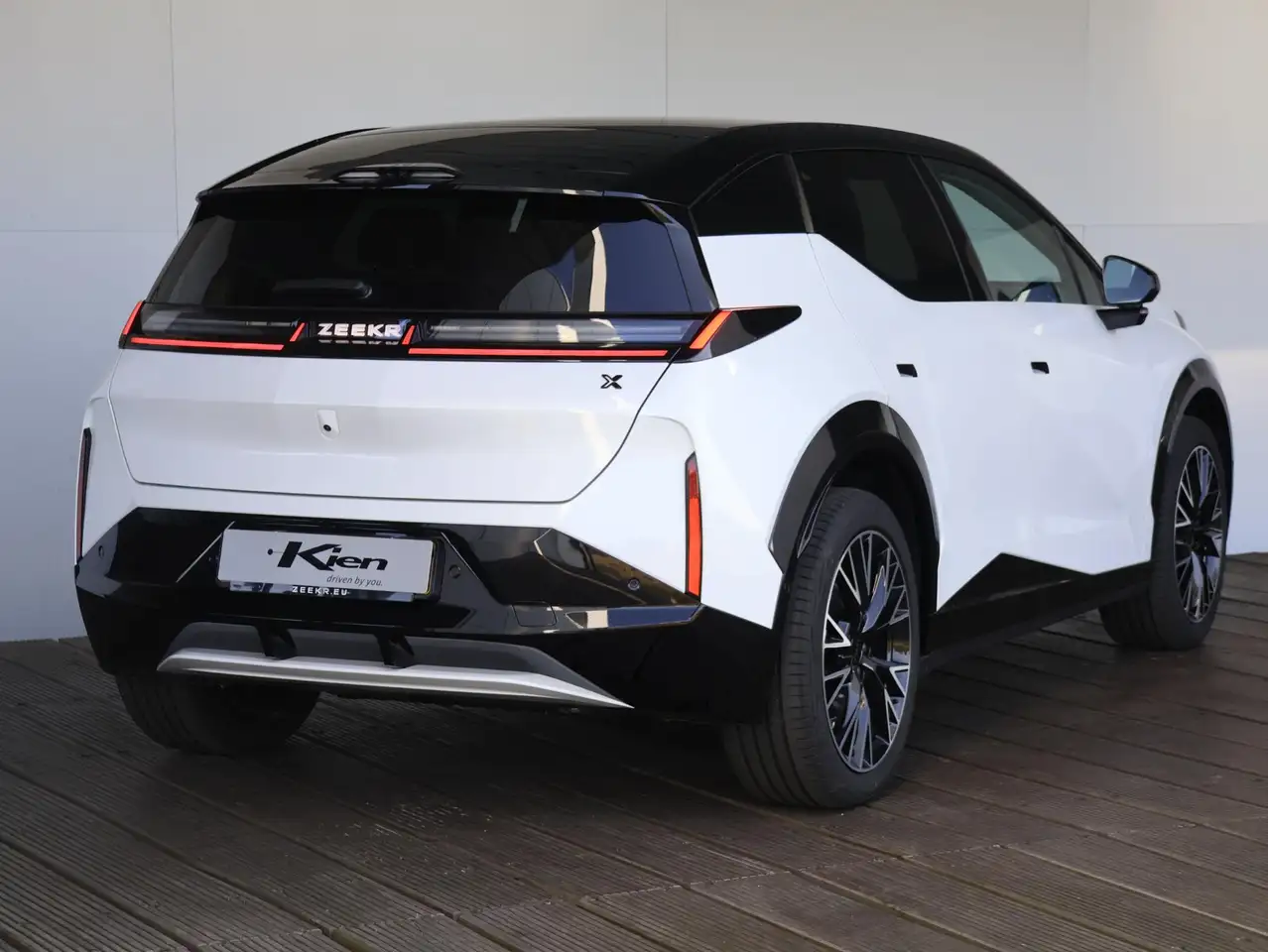 Zeekr X 2025