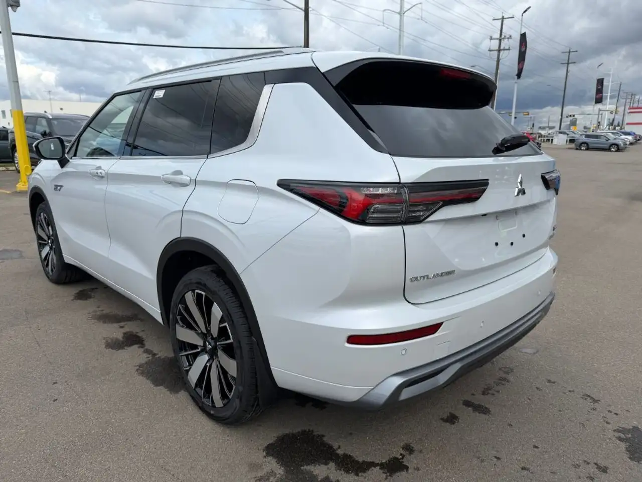 Mitsubishi Outlander снимка Mitsubishi Outlander
