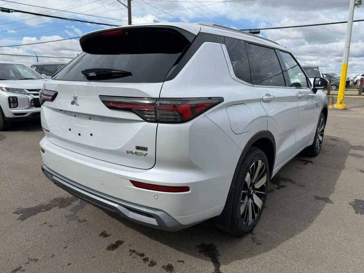 Mitsubishi Outlander снимка Mitsubishi Outlander