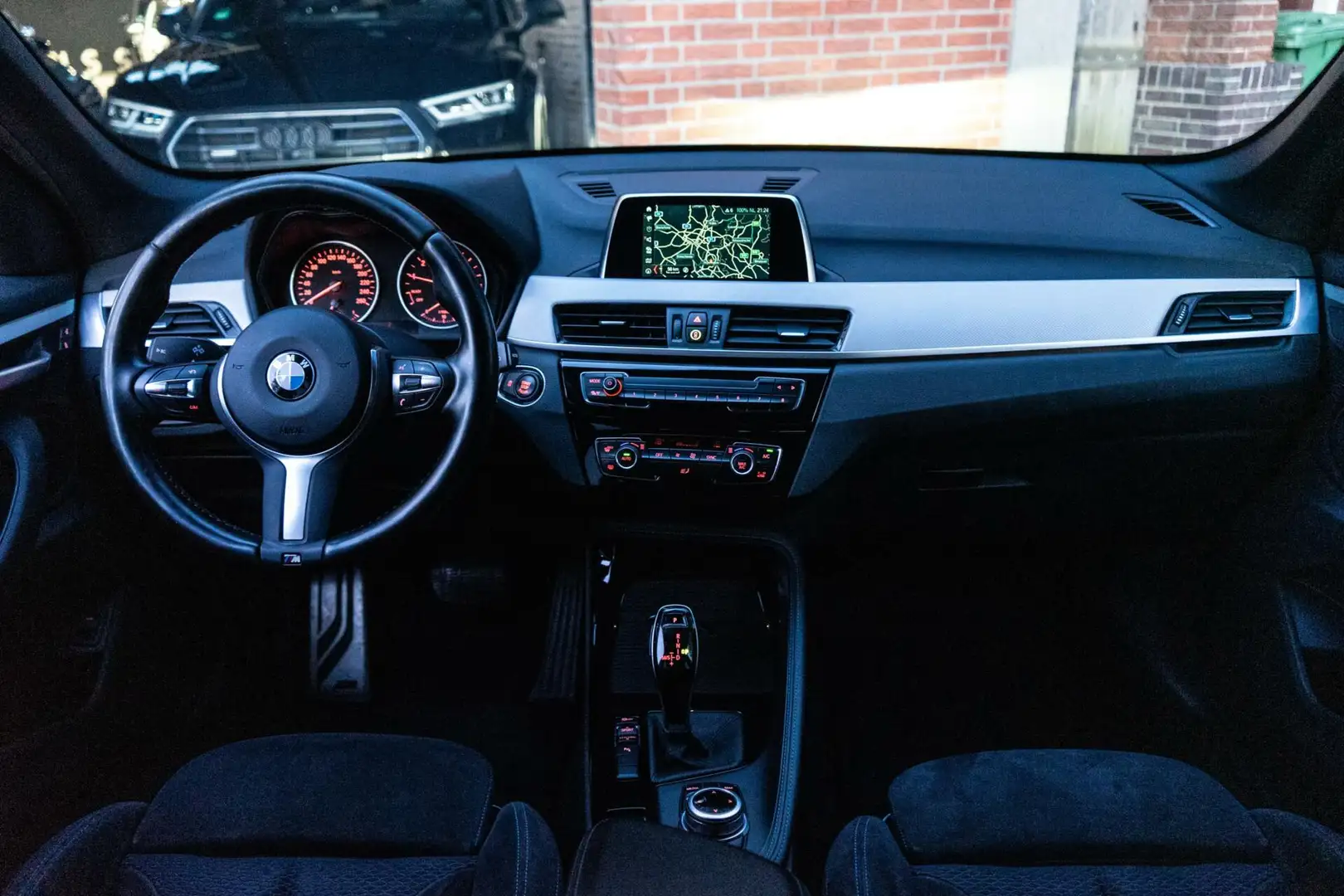 BMW X1 sDrive18i High Executive M-Sport Navi / Cruise / P Nero - 2