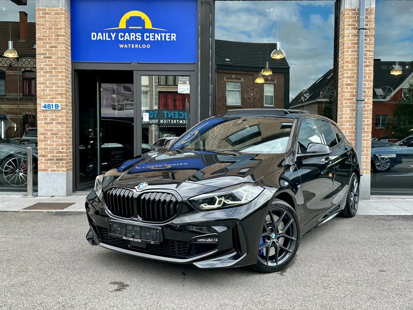 BMW 118 iA I M sport I Pano I Cuir I Frein M I Cam I Shadw Siyah - 1