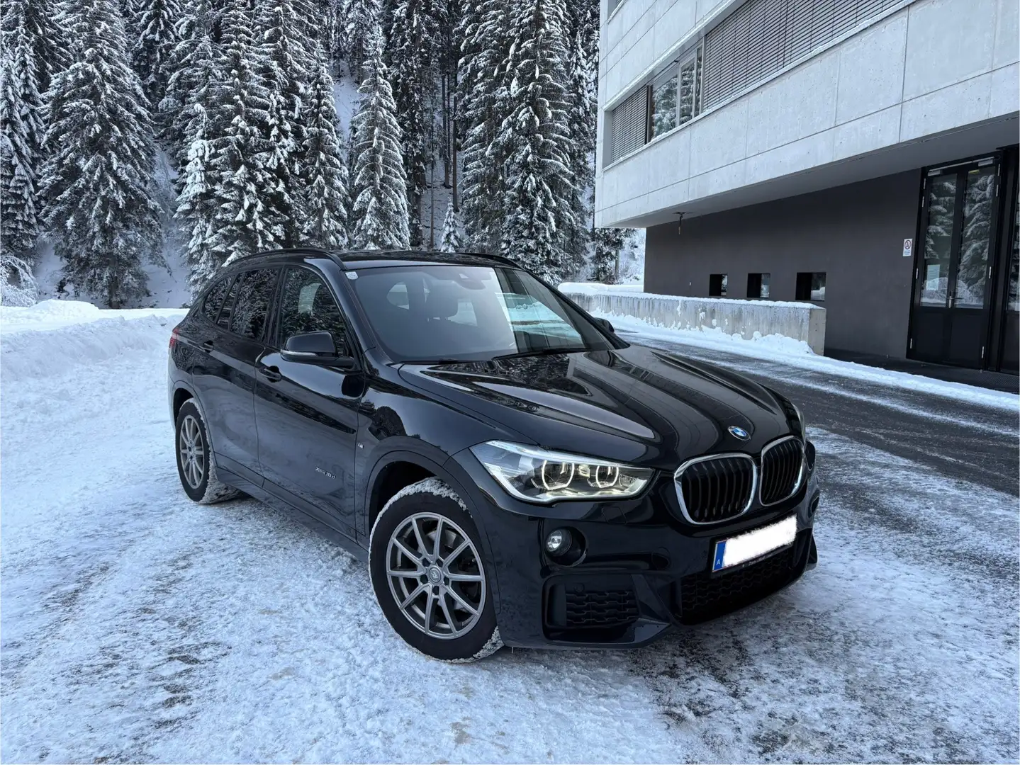 BMW X1 sDrive18d M Sport Aut. - 1