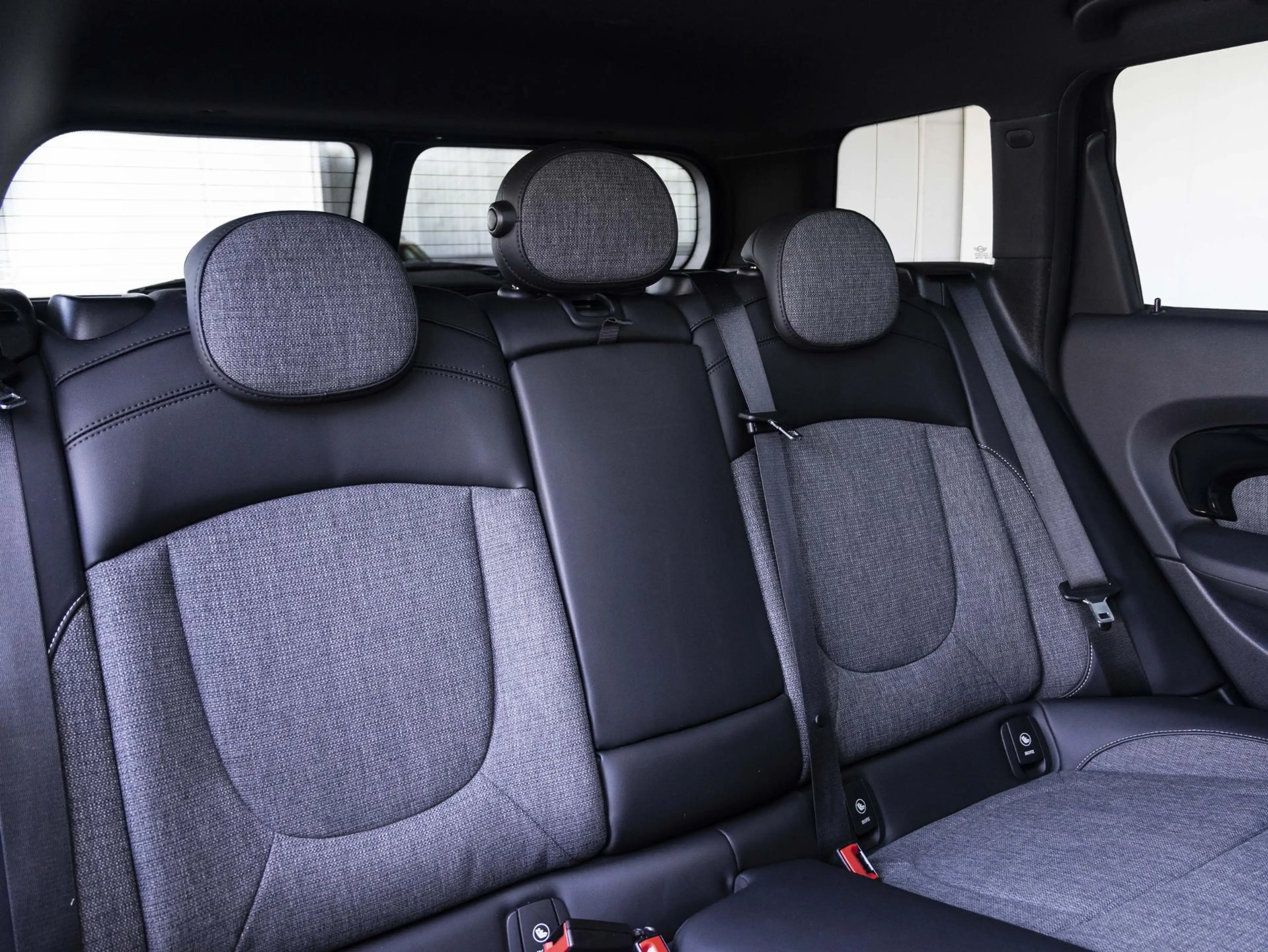 MINI Cooper Clubman Aut. Richmond Park Edition — photo 11
