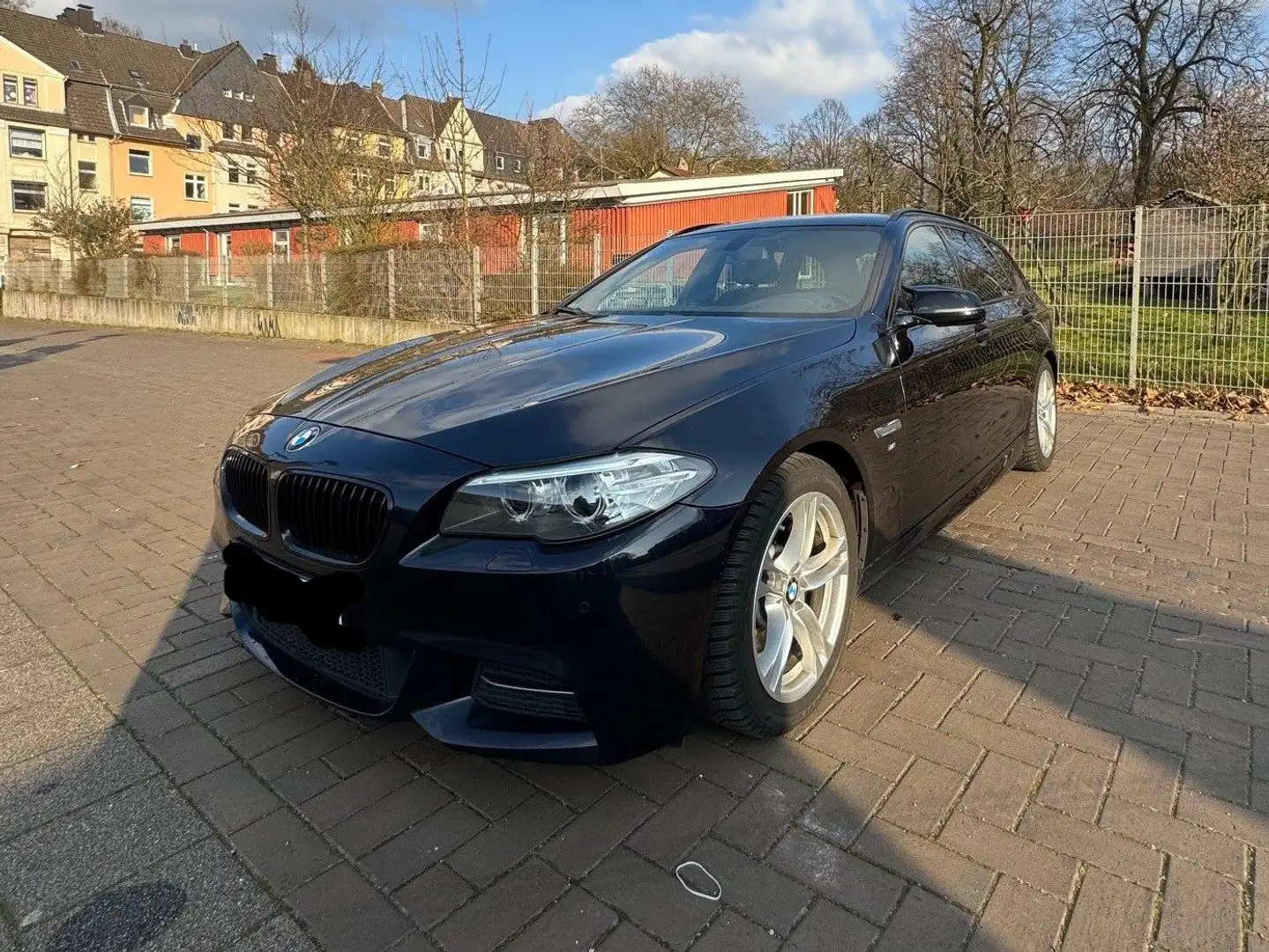 BMW 530 530d Touring Aut. Tem SHZ Carplay M Paket Чёрный - 2