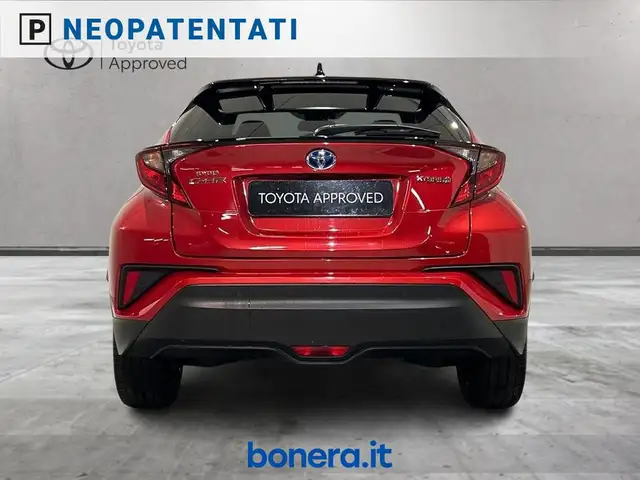 Toyota C-HR view 13
