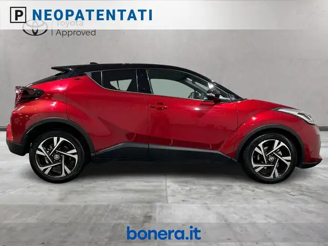 Toyota C-HR view 5