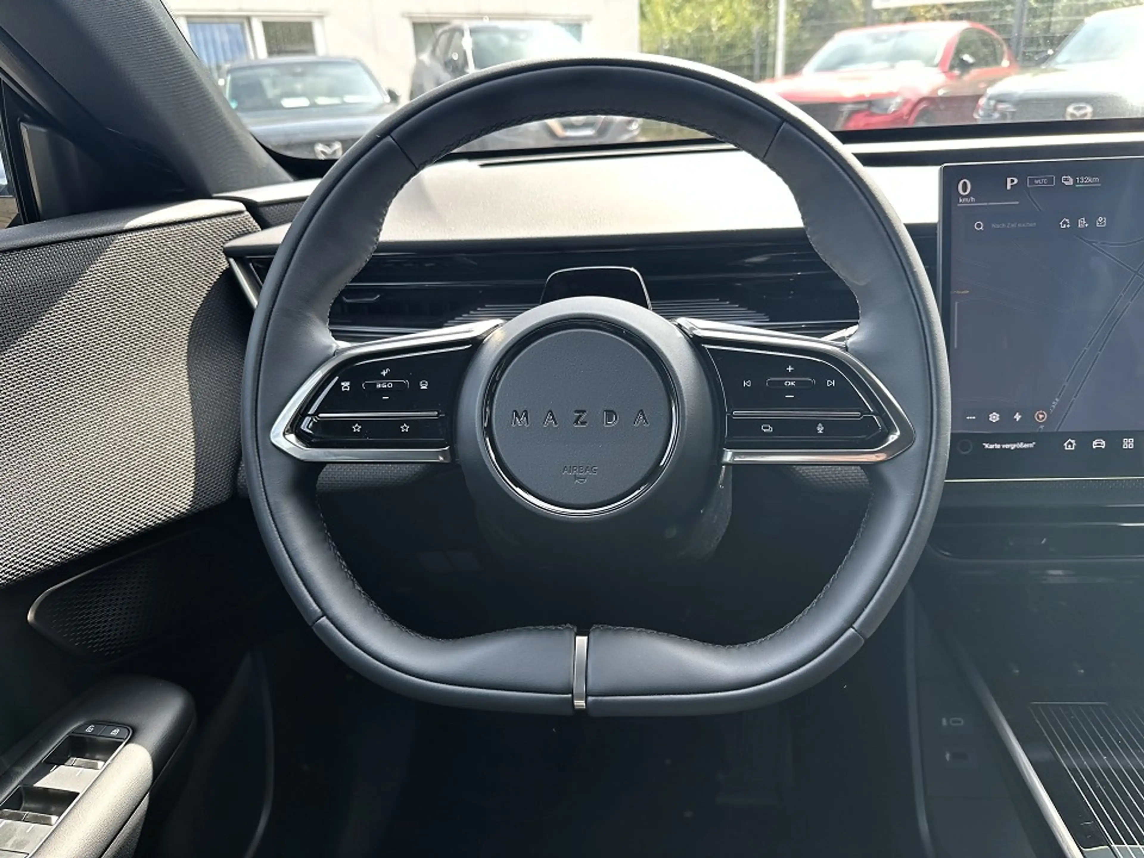 Mazda CX-6e 5WGN EV 258ps 1AT RWD Takumi BKTR PABS — photo 13