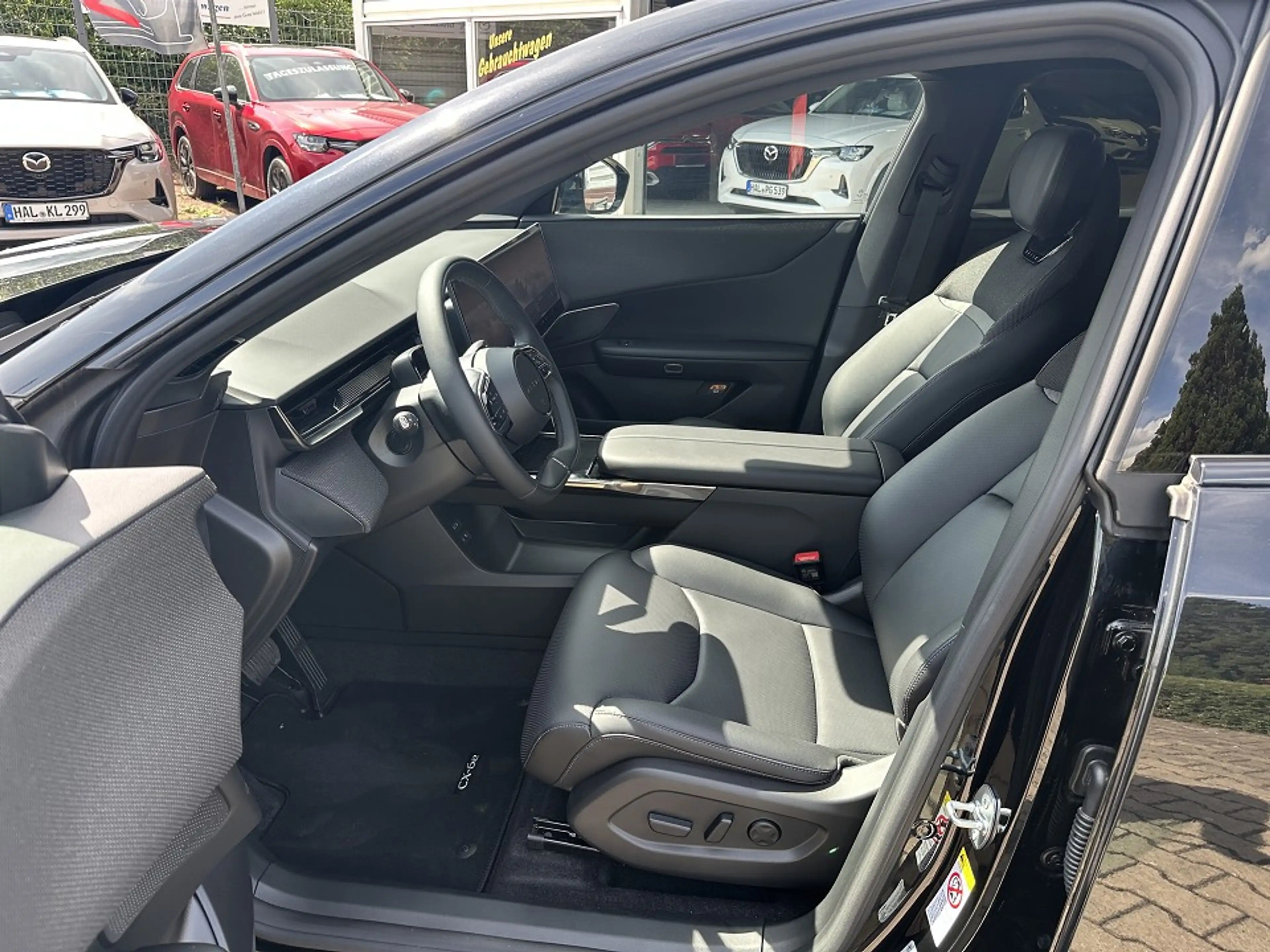 Mazda CX-6e 5WGN EV 258ps 1AT RWD Takumi BKTR PABS — photo 8
