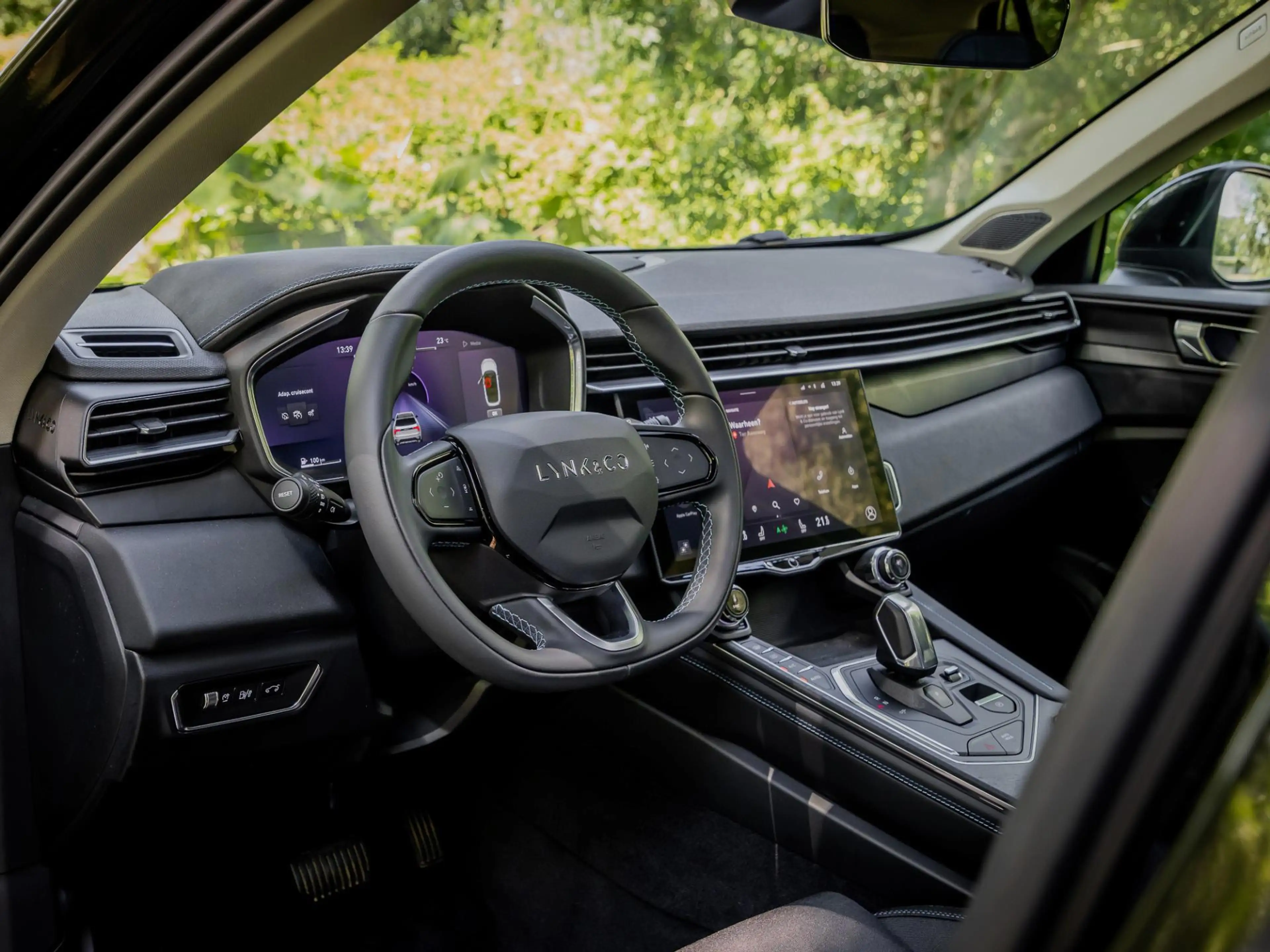 Lynk & Co 01 1.5 Plug-In Hybrid 262pk Trekhaak|Adaptive Cruise — photo 4