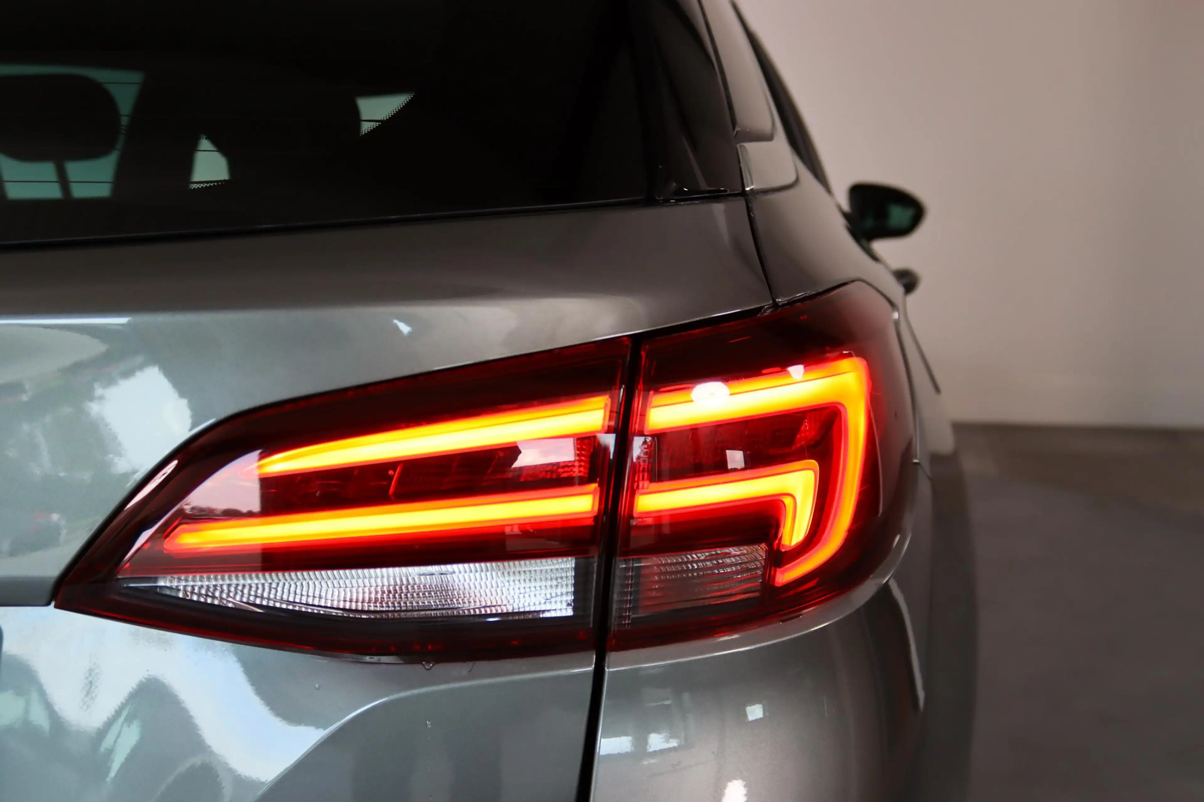 Opel Astra Sports Tourer 1.2T 110PK, Elegance, Camera, Cruise — photo 15