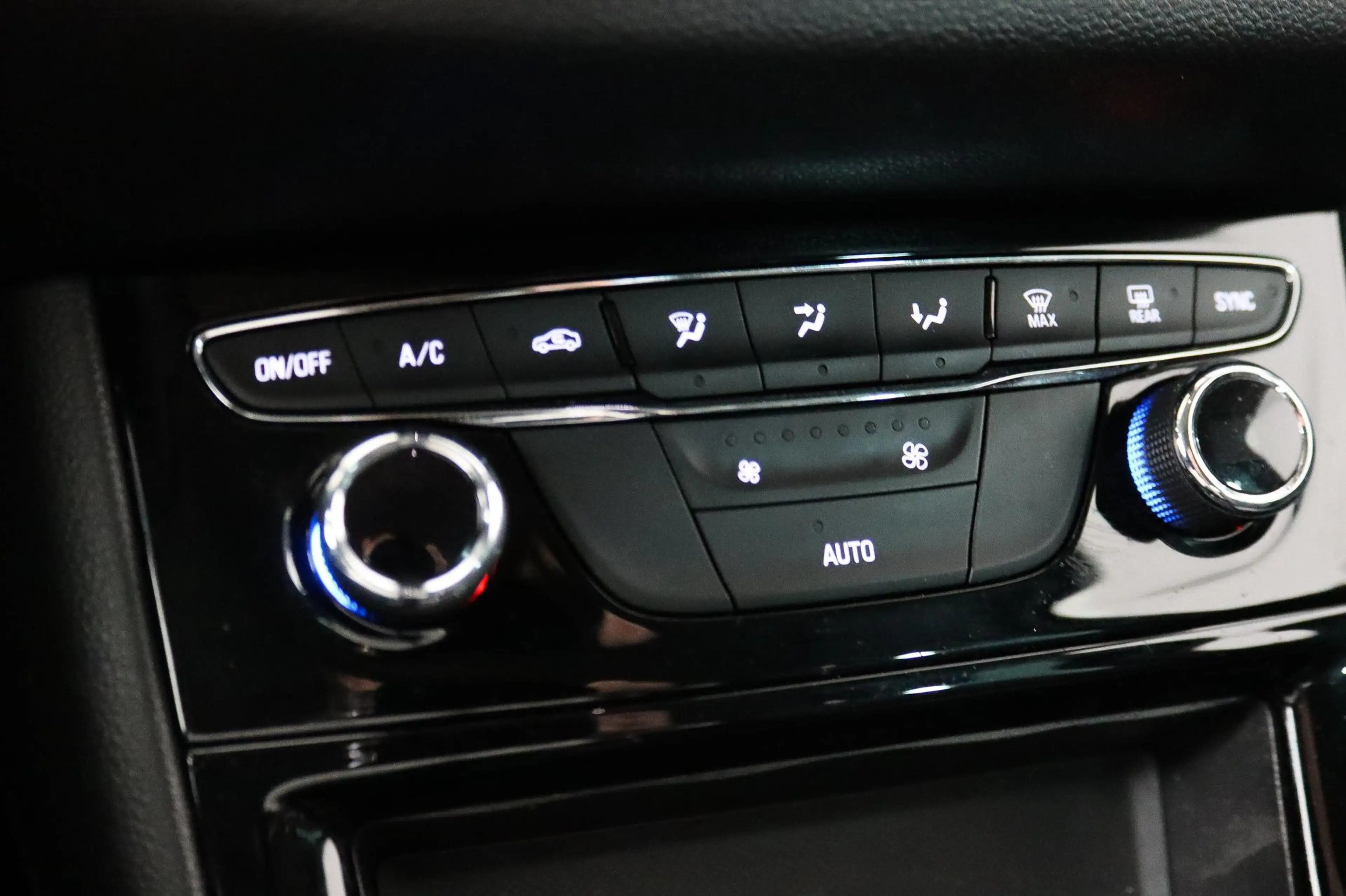 Opel Astra Sports Tourer 1.2T 110PK, Elegance, Camera, Cruise — photo 40