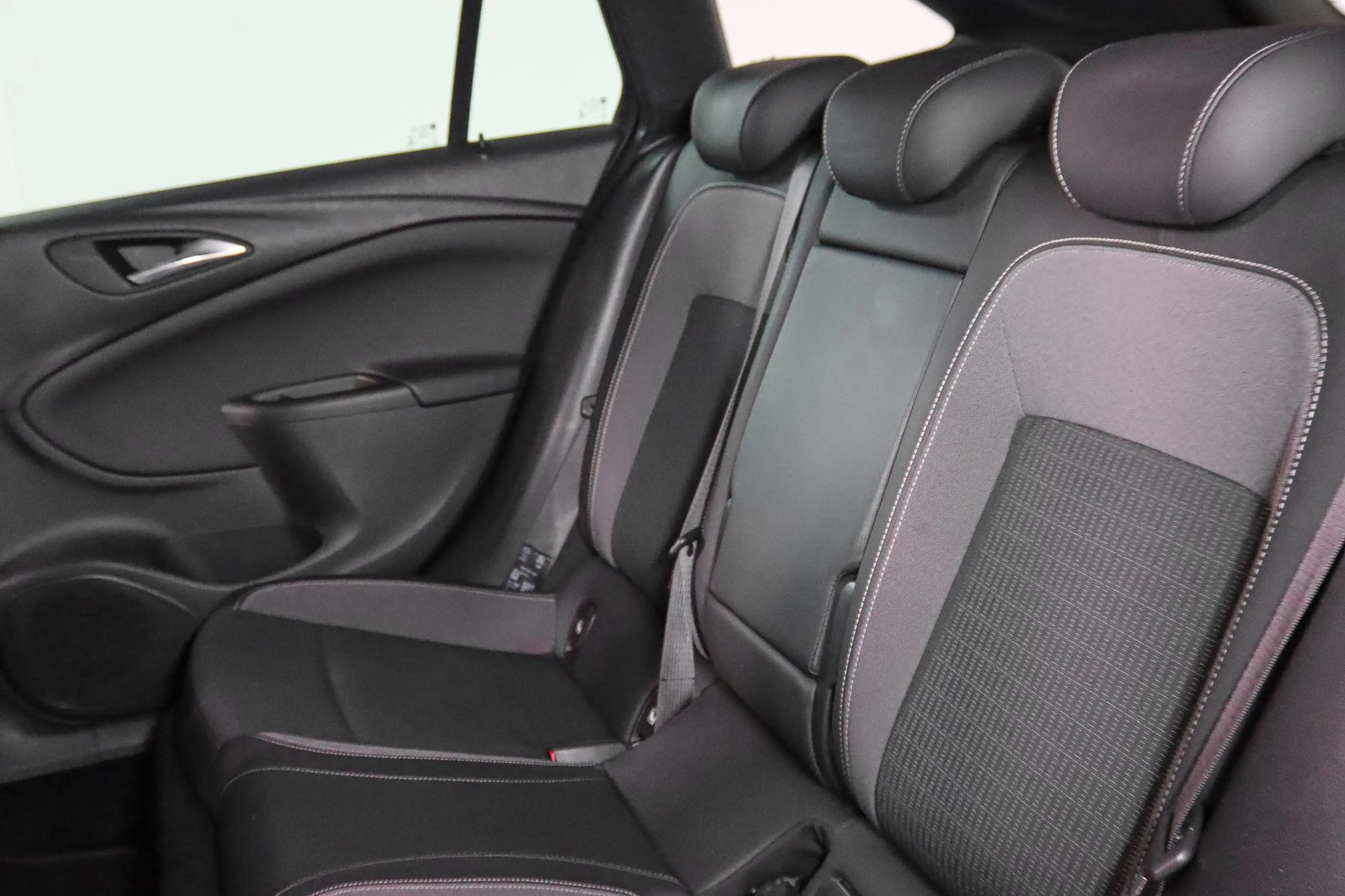 Opel Astra Sports Tourer 1.2T 110PK, Elegance, Camera, Cruise — photo 5