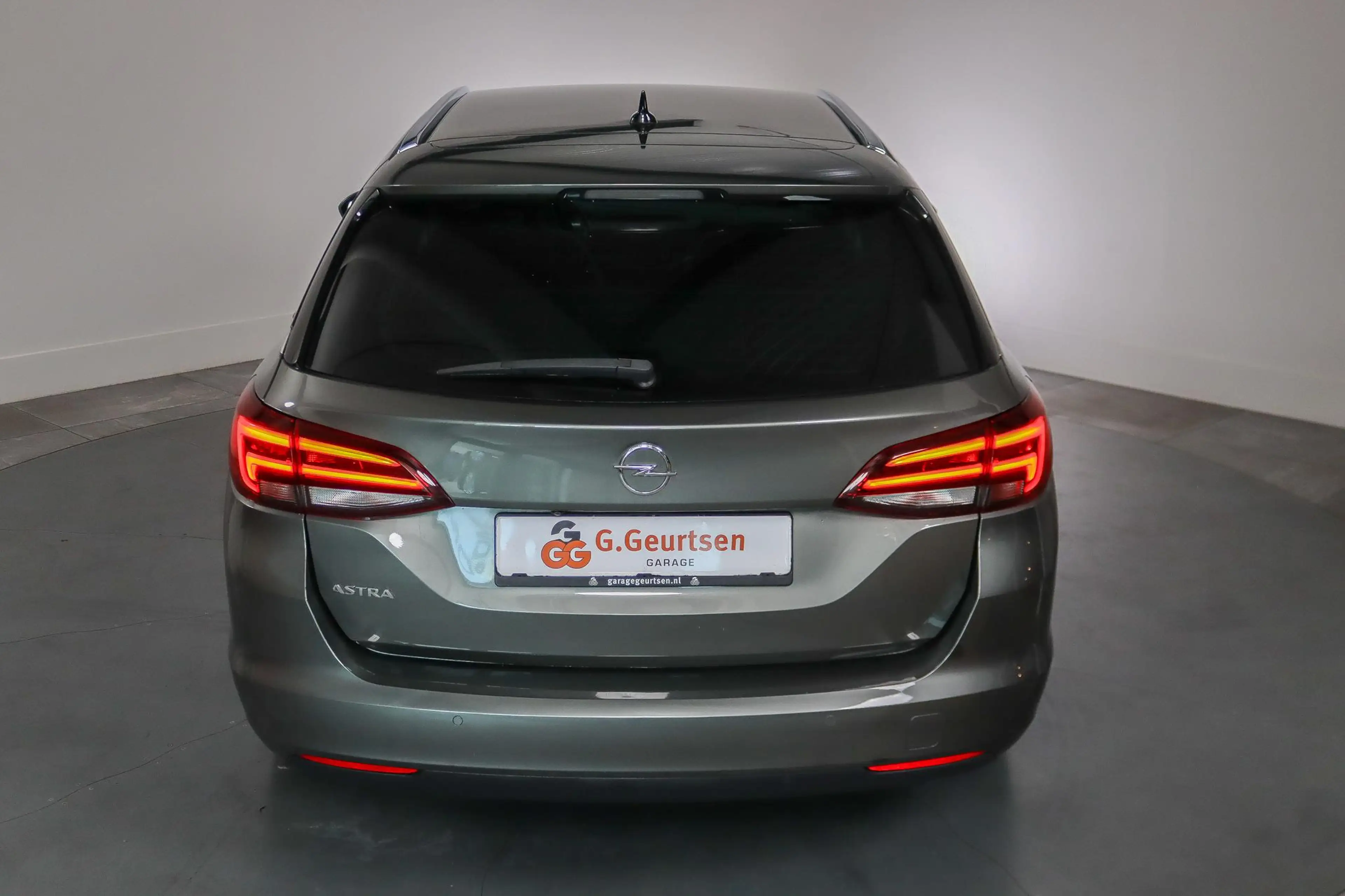 Opel Astra Sports Tourer 1.2T 110PK, Elegance, Camera, Cruise — photo 14