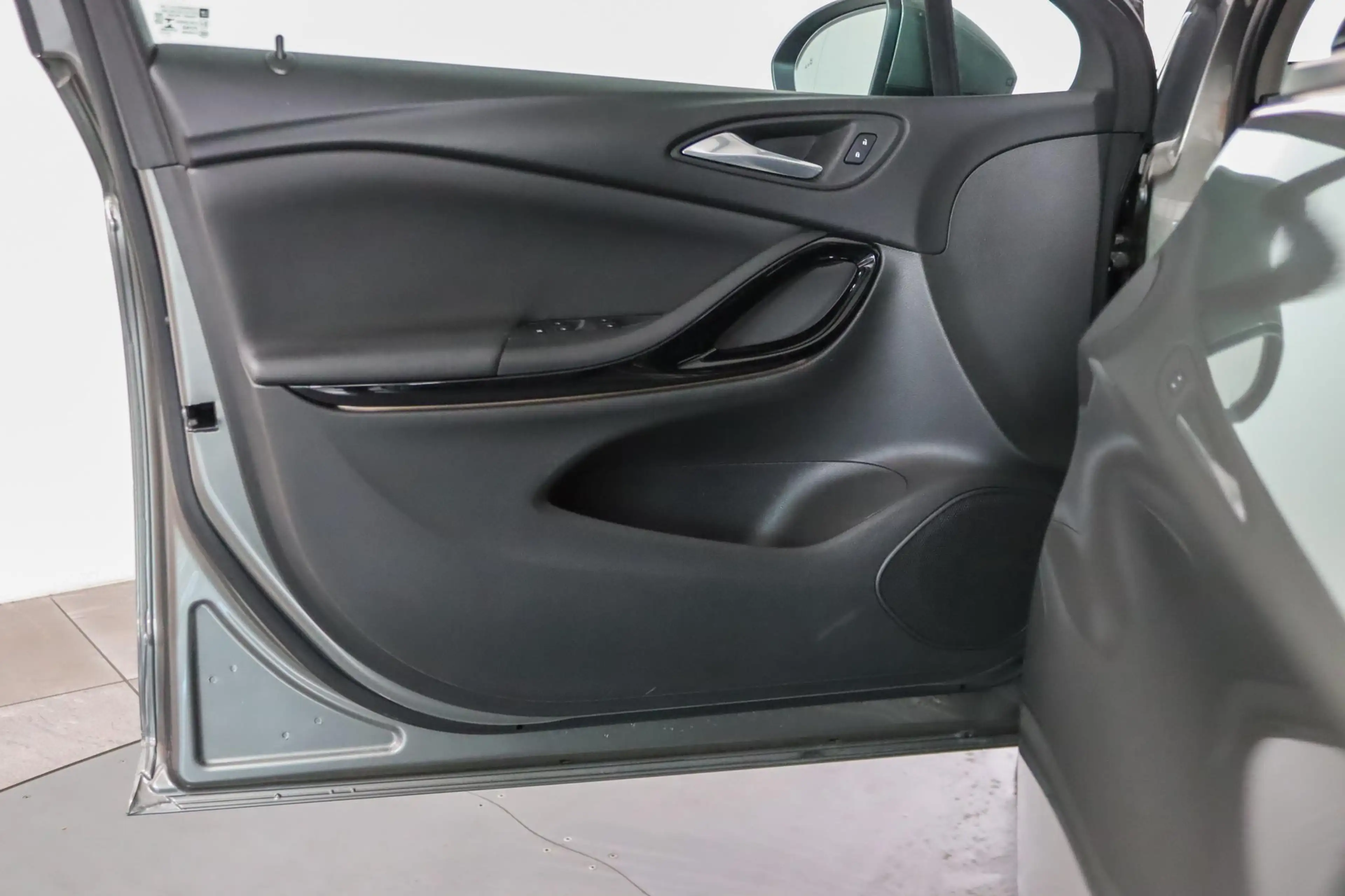 Opel Astra Sports Tourer 1.2T 110PK, Elegance, Camera, Cruise — photo 23