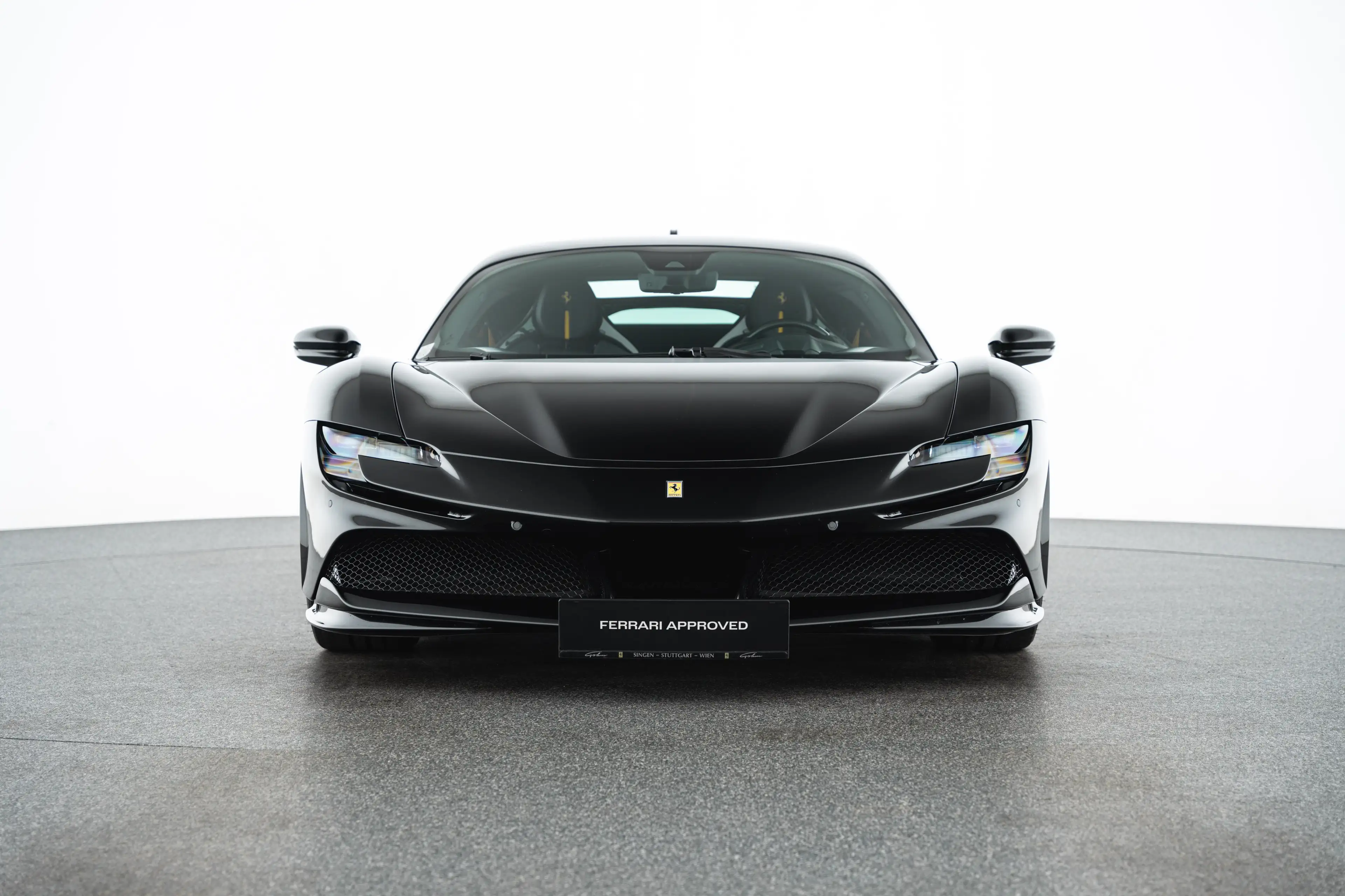 Ferrari SF90 Stradale — photo 2