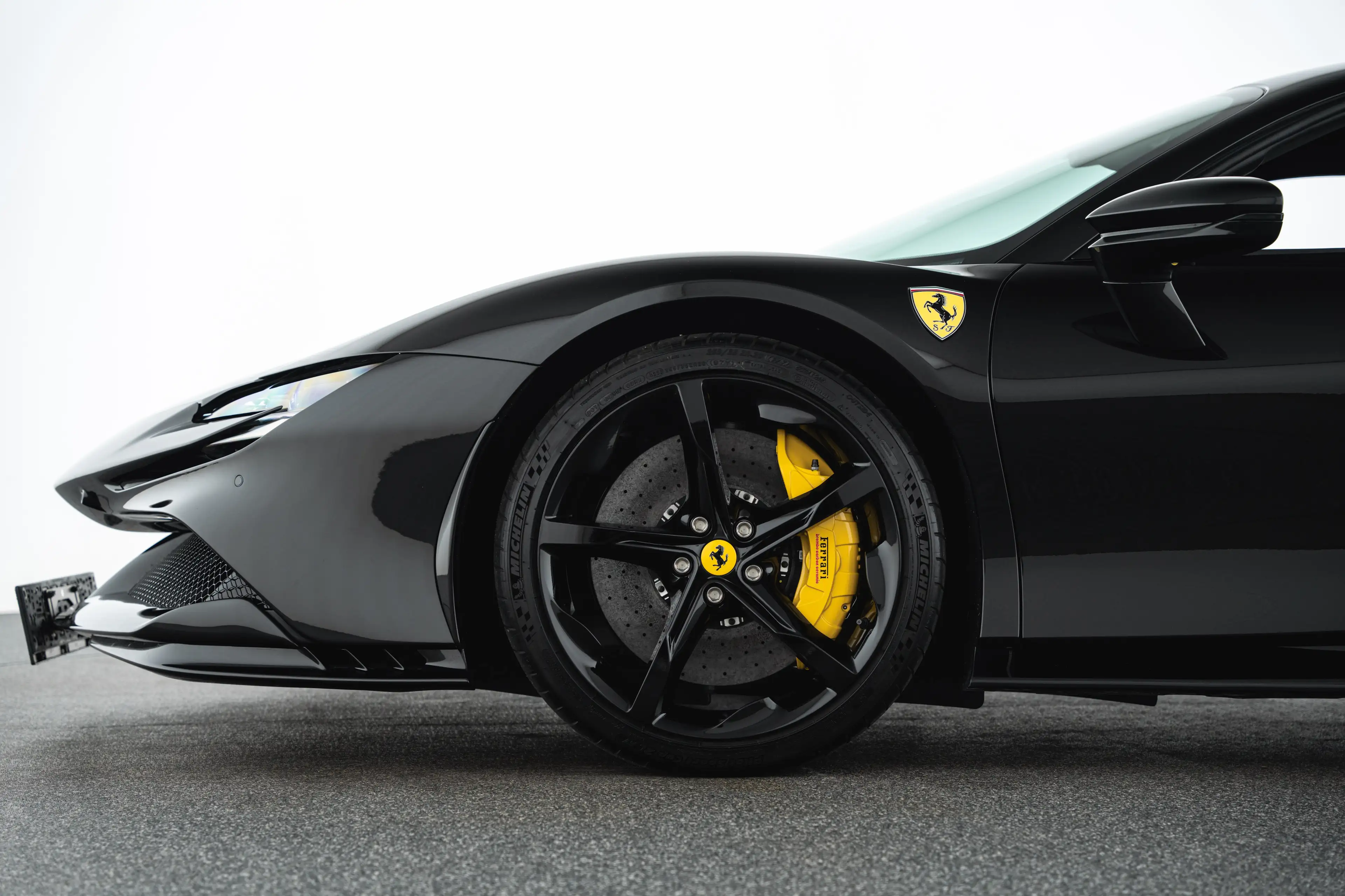 Ferrari SF90 Stradale — photo 9