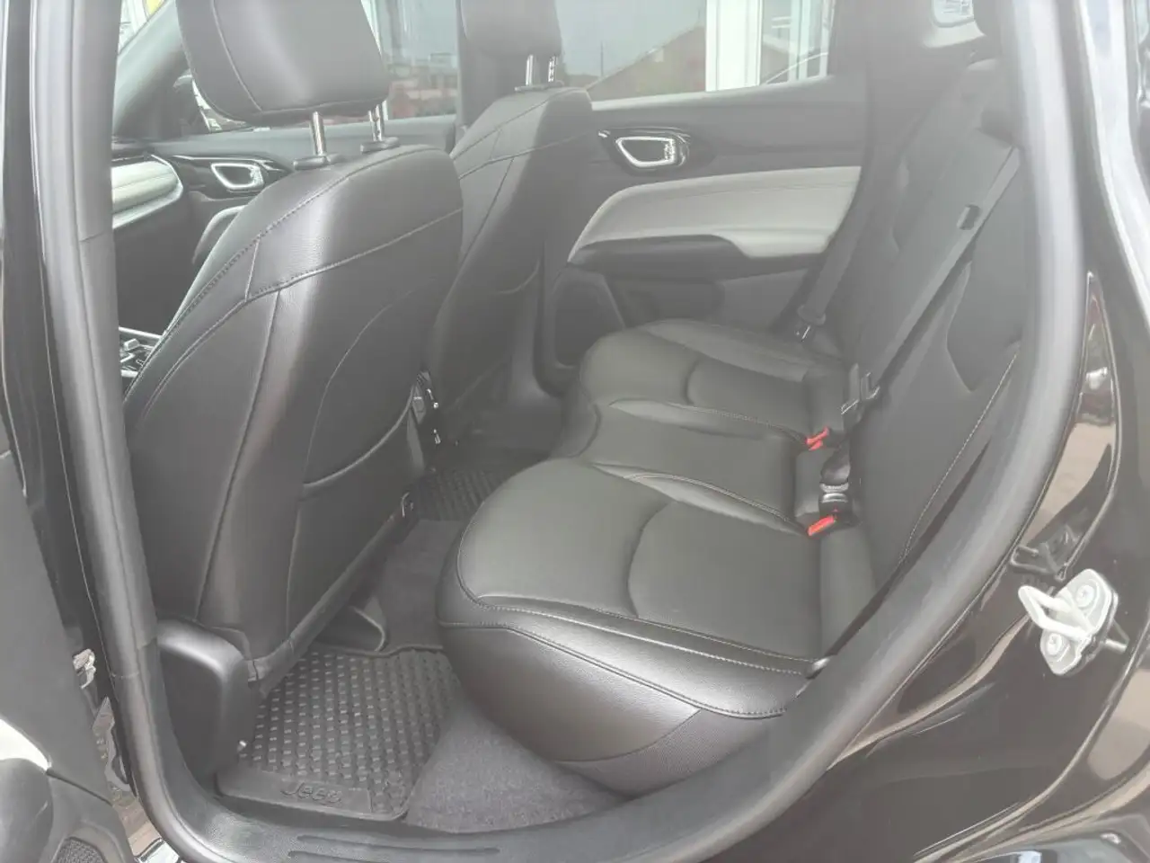Jeep Compass photo Jeep Compass