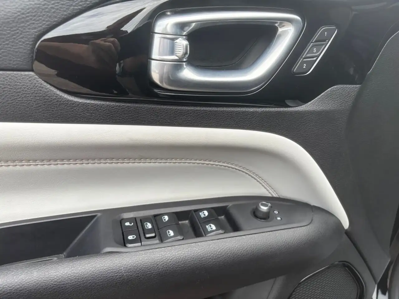 Jeep Compass photo Jeep Compass