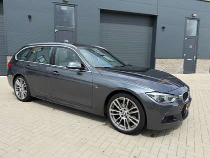 BMW 330 3-serie Touring 330i xDrive M Sport Panoramadak /