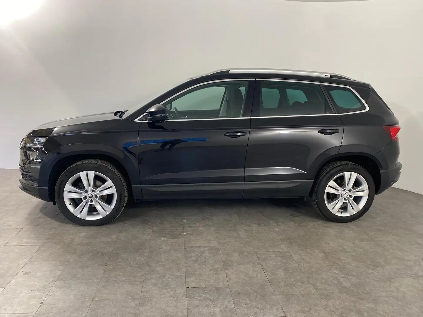 Skoda Karoq 1.5 TSI DSG ACT Style OPF LED*NAVI*RFK*ACC 110 ... Schwarz - 2