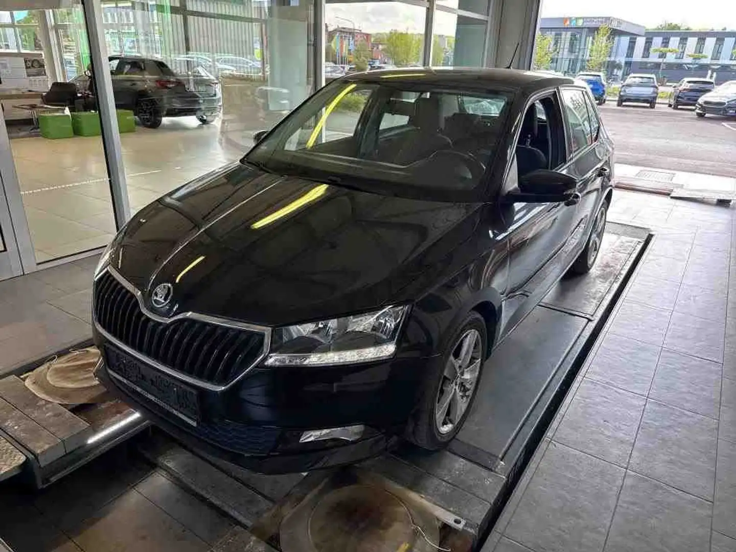 Skoda Fabia 1.0 TSI ACTIVE *DAB *ALU SHZ BLUETOOTH * Schwarz - 2