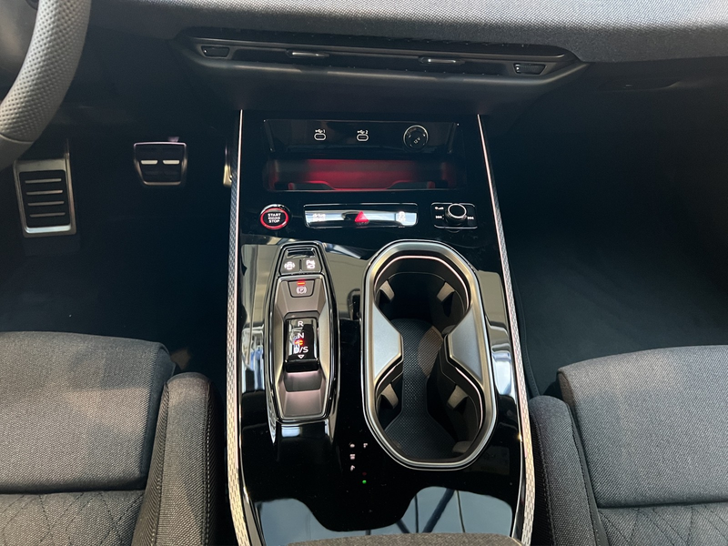 Audi A6 Limousine Matrix HUD Luft 2.0 TDI quattro 150 k... — photo 14