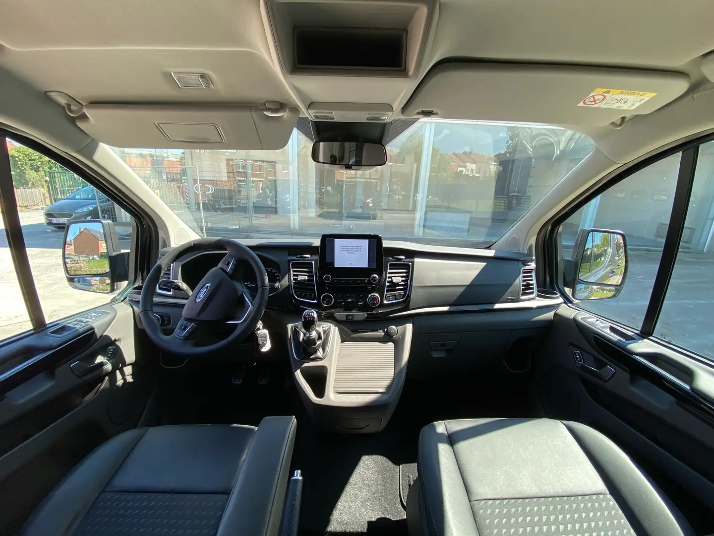 Ford Tourneo Custom 320 L2H1 VA Sport - 2