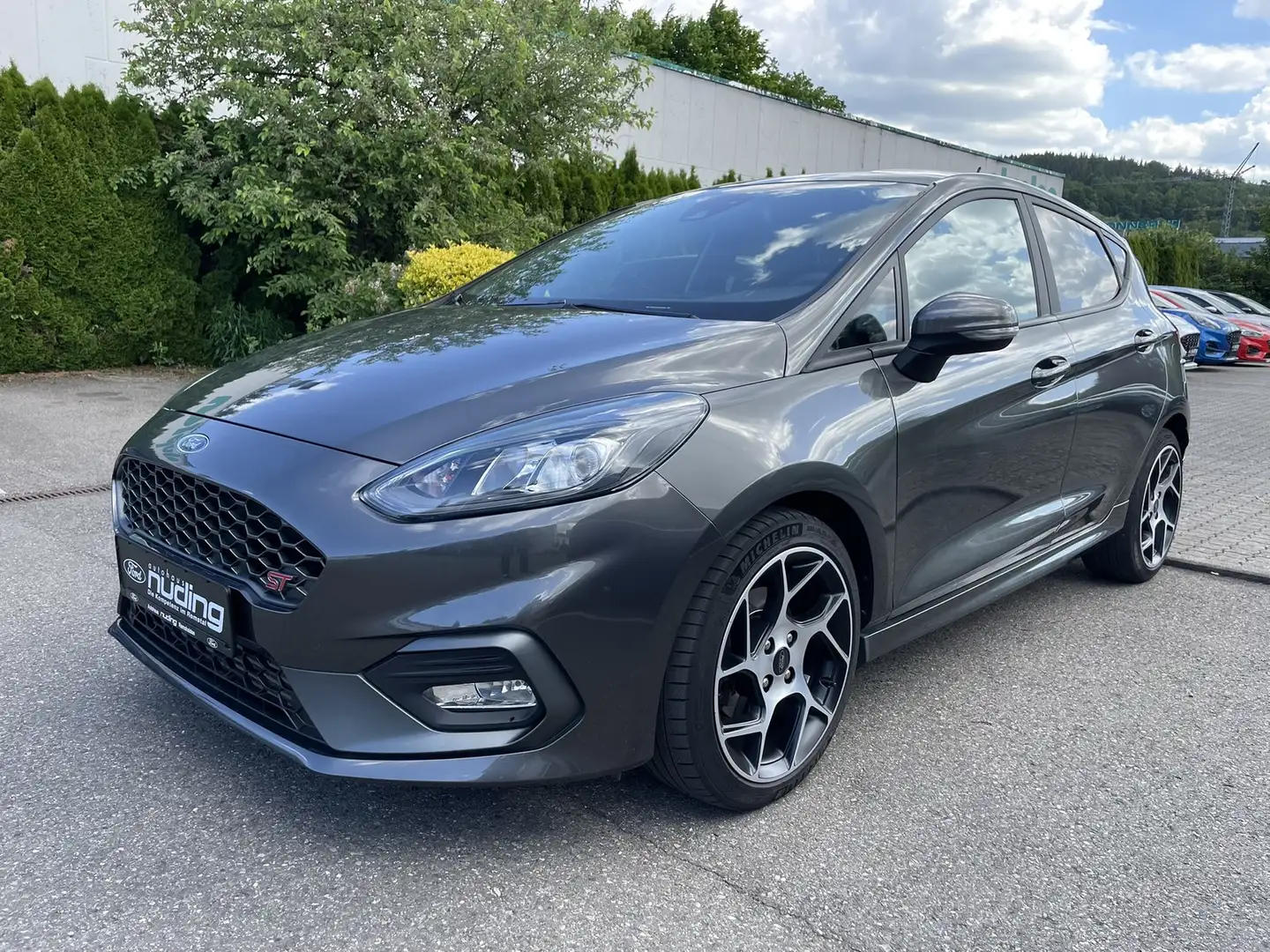 Ford Fiesta 1.5 EcoBoost ST Styling Paket Grau - 2