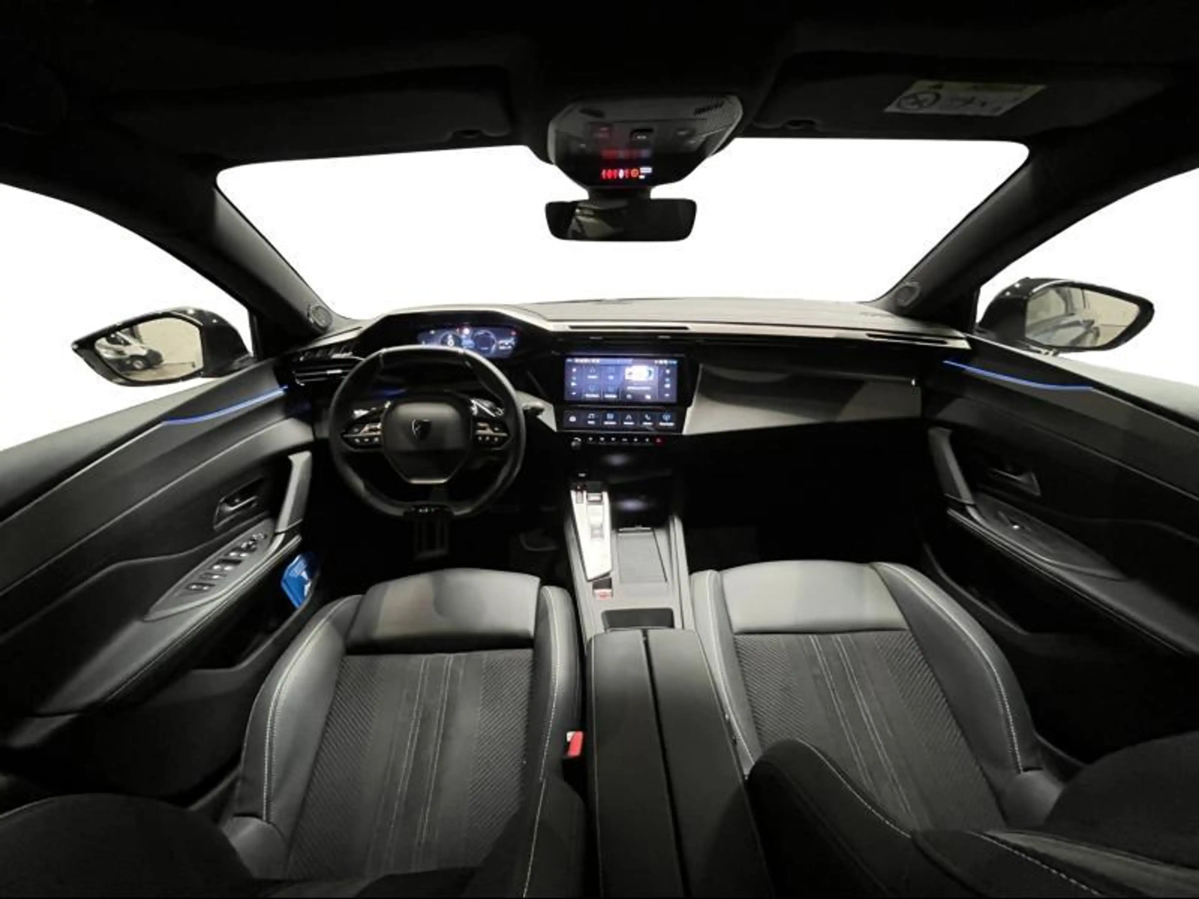 Peugeot 308 GT — photo 16