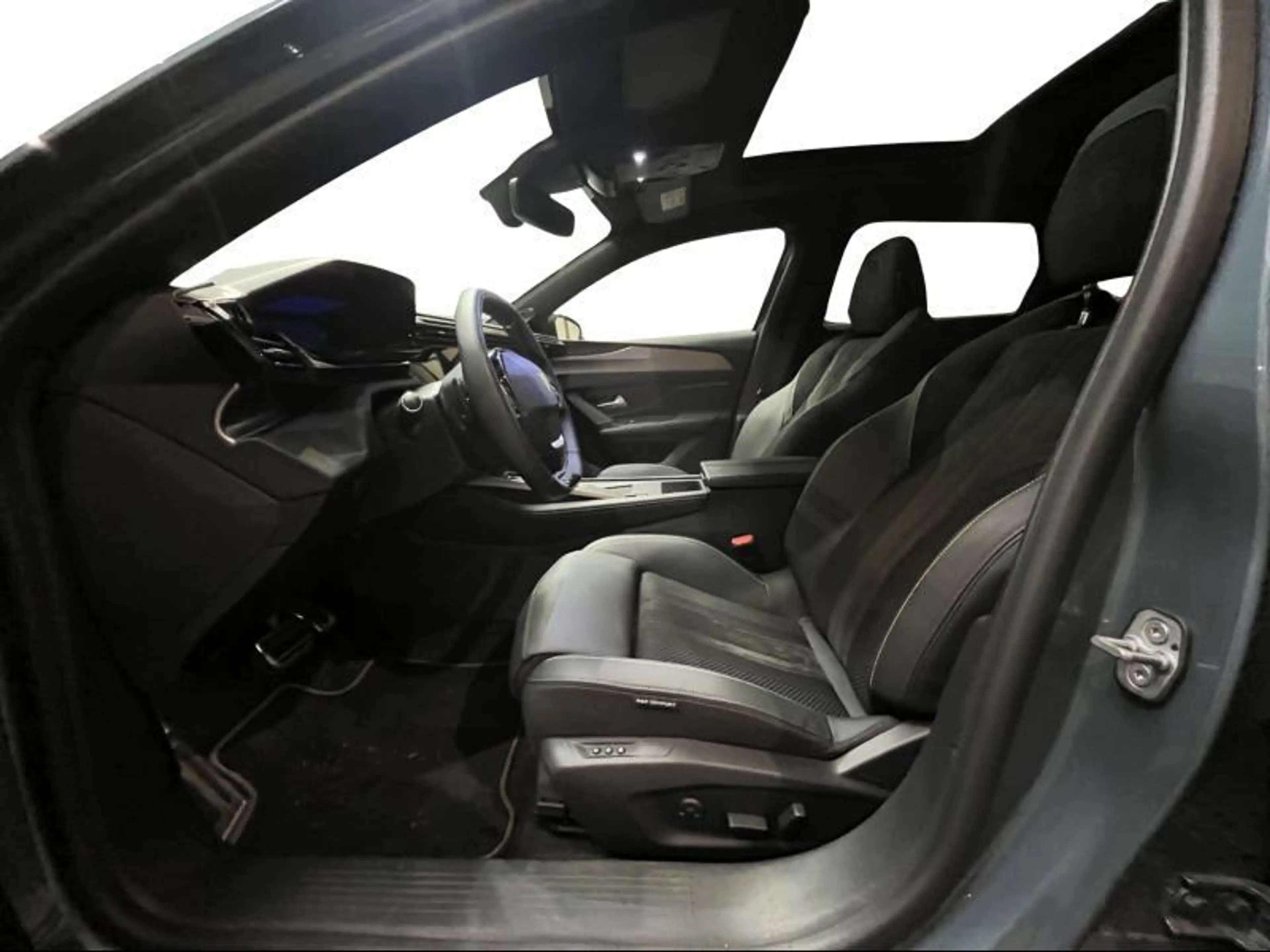 Peugeot 308 GT — photo 15