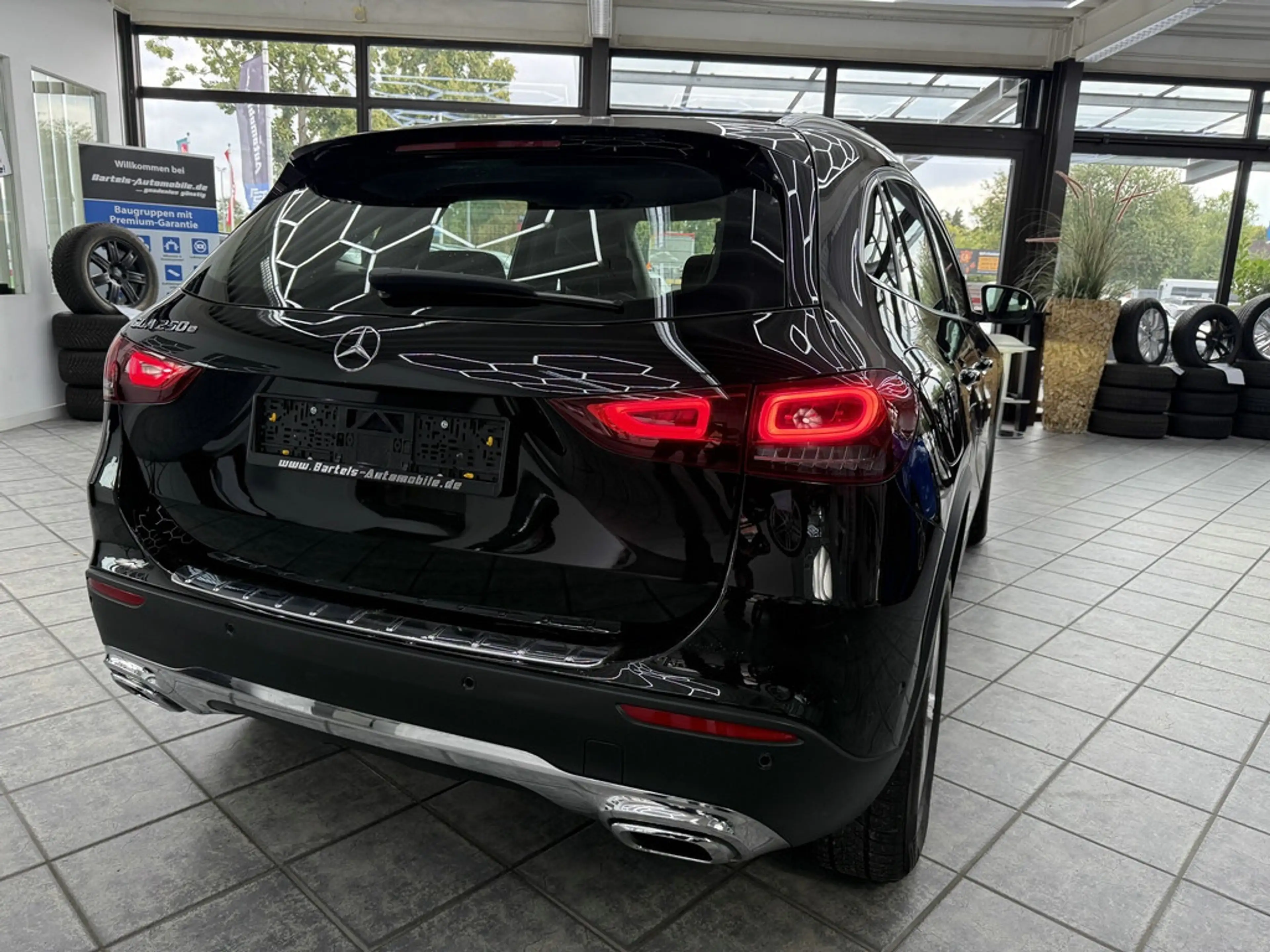 Mercedes-Benz GLA 250 e, 1 Hand, Leder, Kamera, Widescreen — photo 13