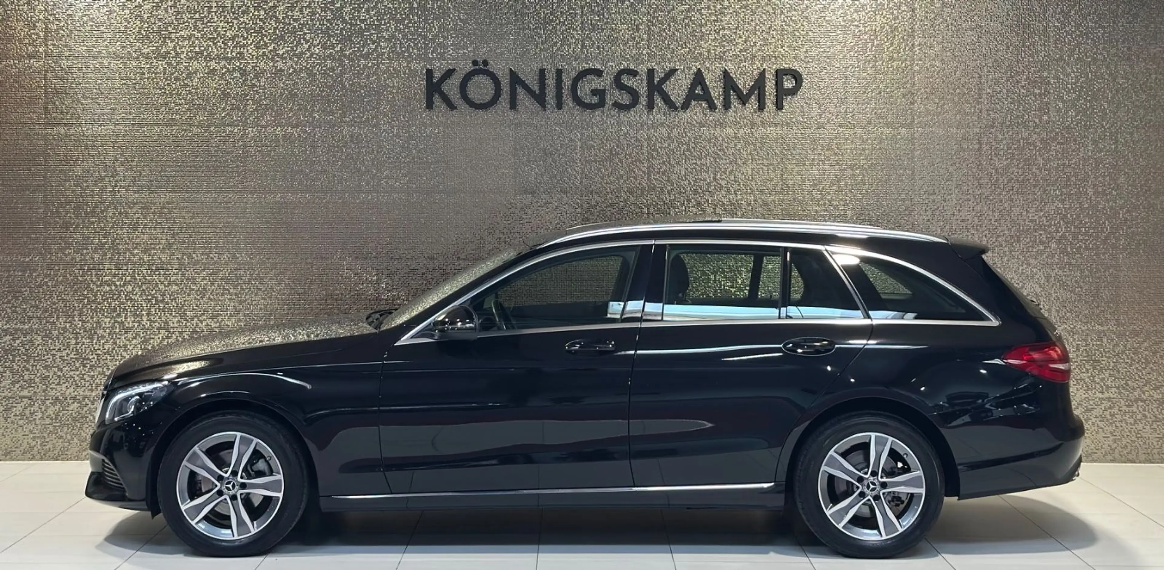 Mercedes-Benz C 180 CGI * PANO * SHZ * PDC * SERVICE NEU * — photo 4
