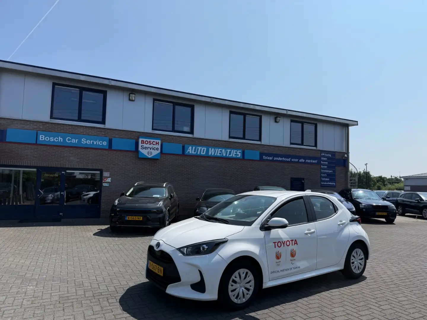 Toyota Yaris 1.5 Hybrid Aut | Active 5-Drs | Airco-Ecc | Navi Wit - 2