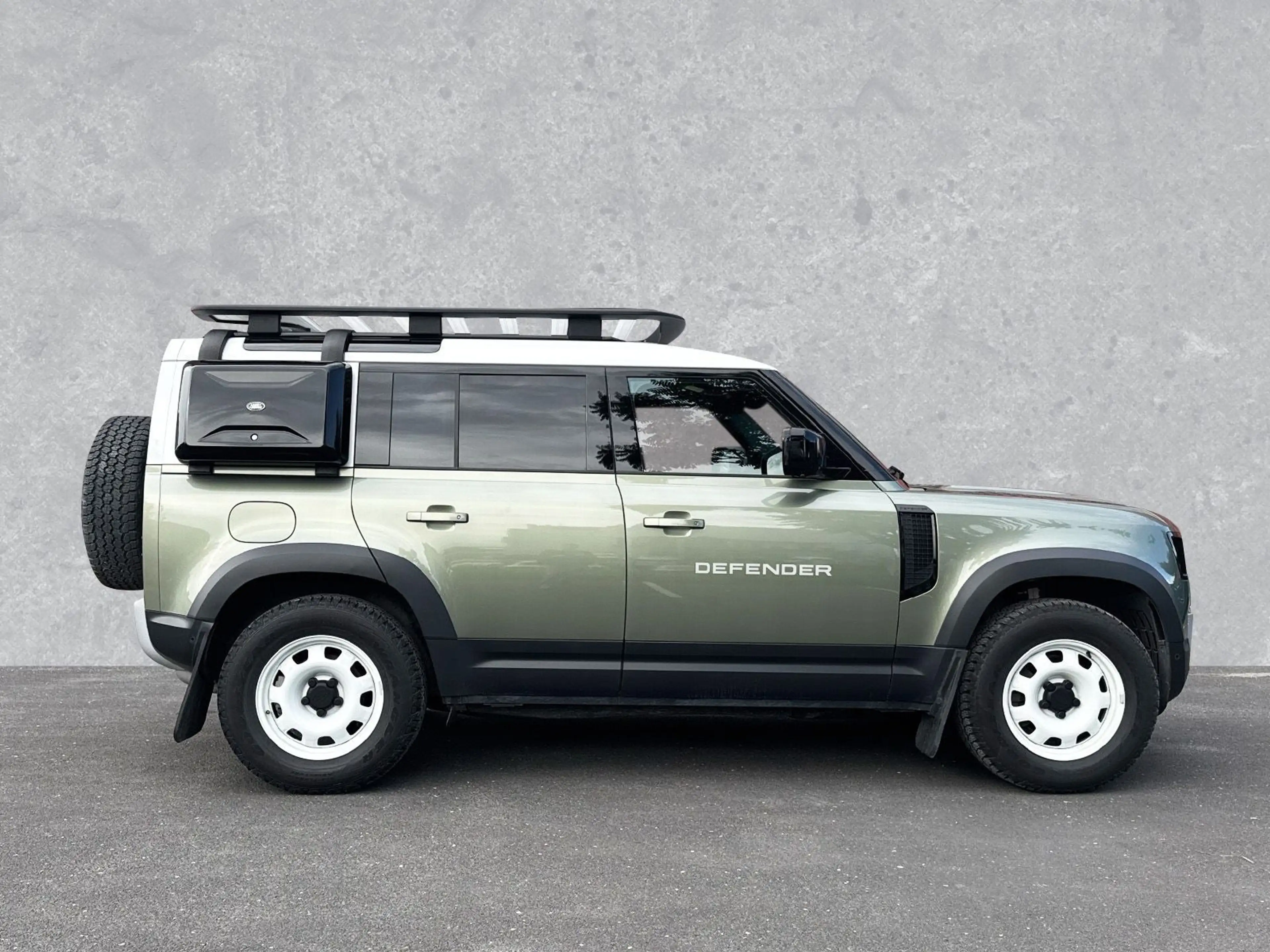 Land Rover Defender 110 D250 AWD Hard Top S / Winter Paket — photo 6