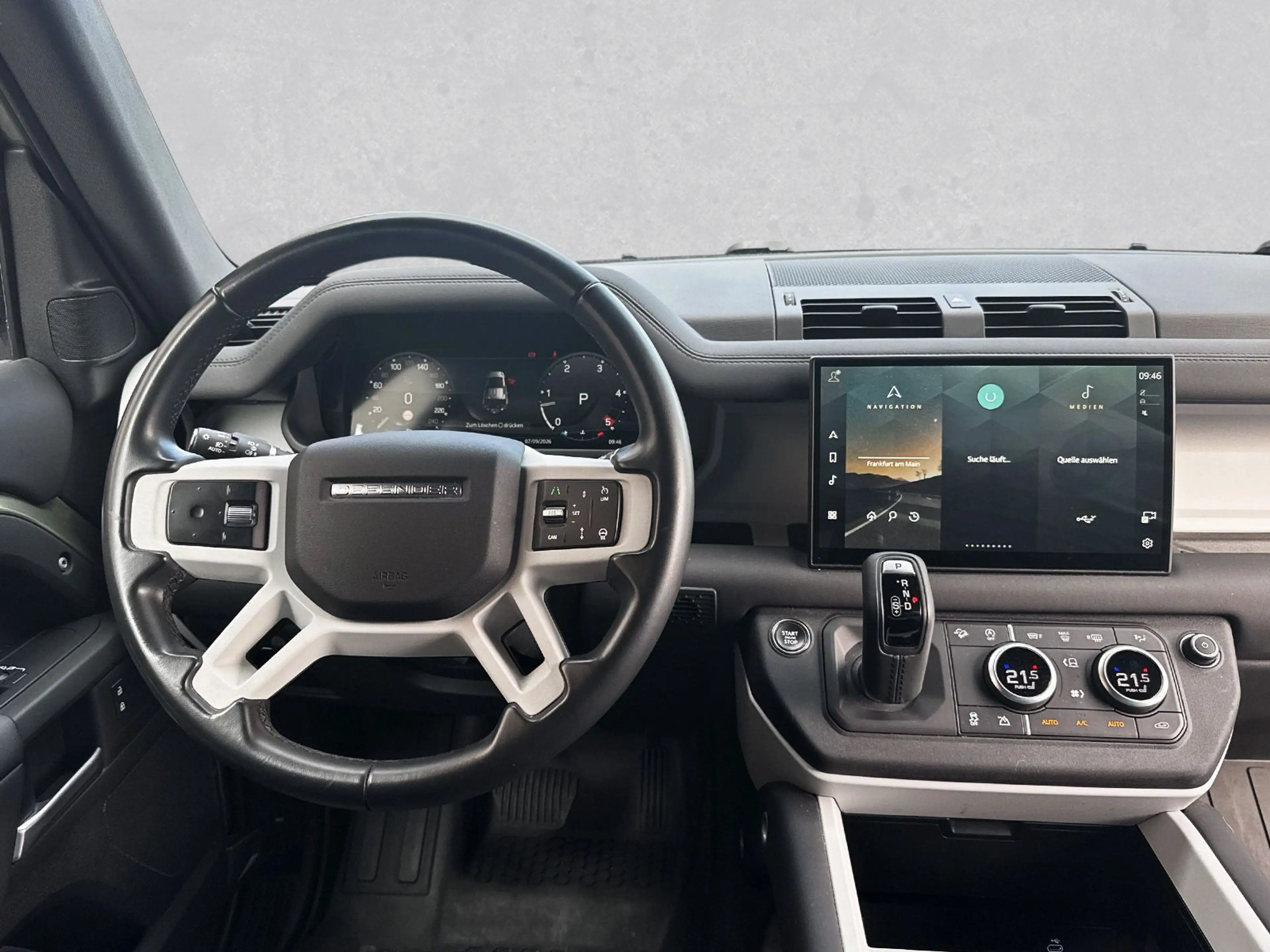Land Rover Defender 110 D250 AWD Hard Top S / Winter Paket — photo 4
