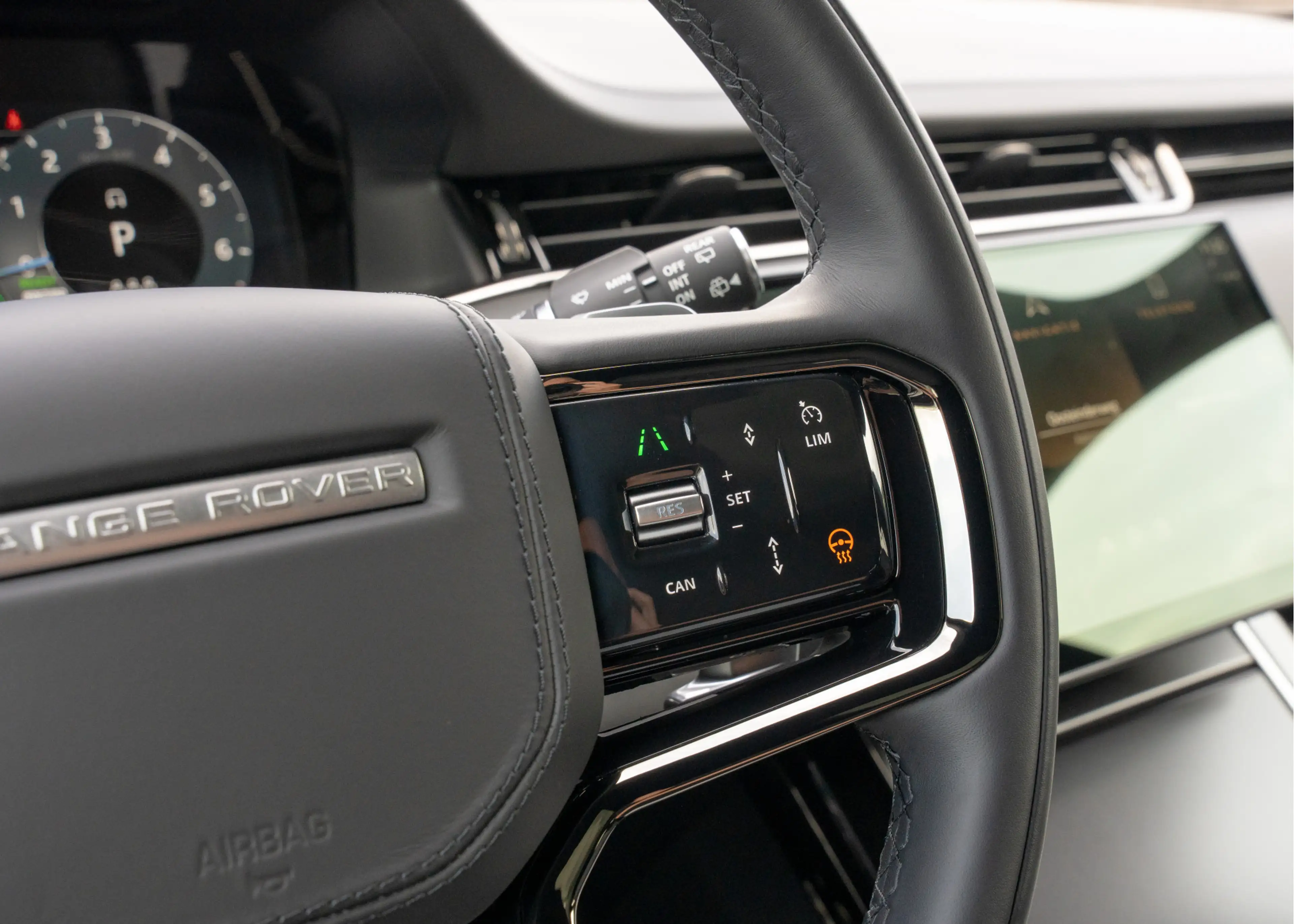 Land Rover Range Rover Evoque P270e Autobiography | Santorini Black - Cloud lede — photo 15