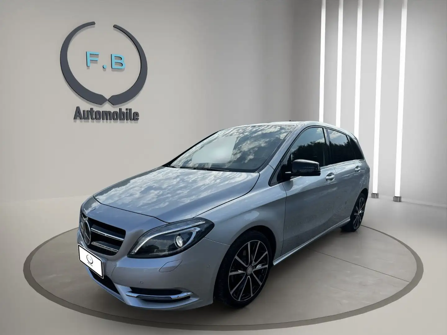 Mercedes-Benz B 200 /PDC/KLIMA/SHZ/STD.HZ/UVM.. Silber - 2
