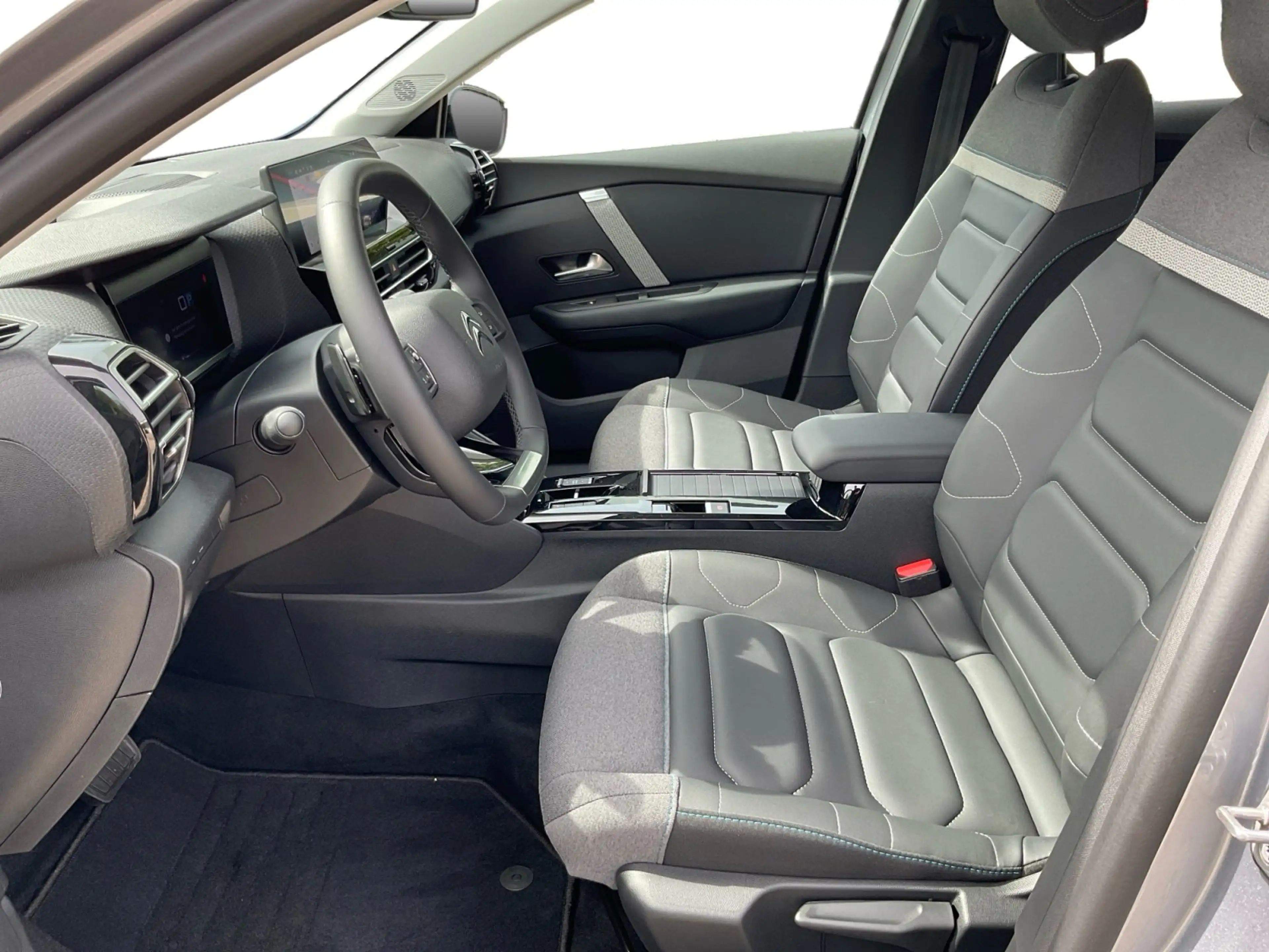 Citroen C4 X 1.2 Automatik 130 Max Vollausstattung — photo 11