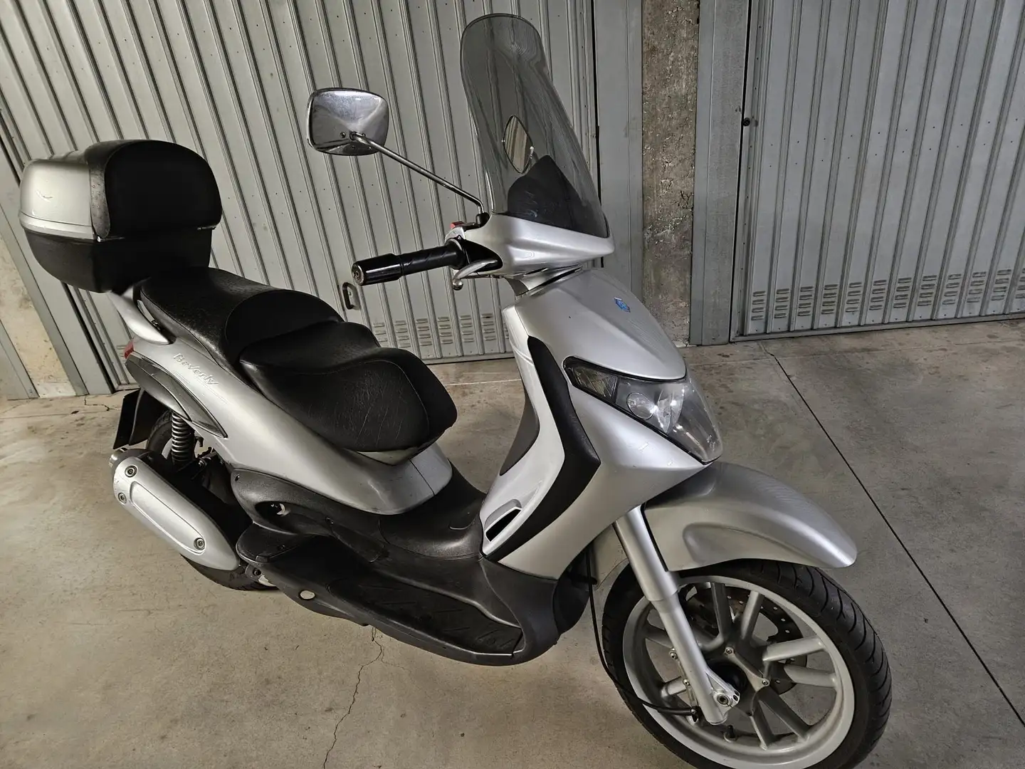 Piaggio Beverly 250 - 1